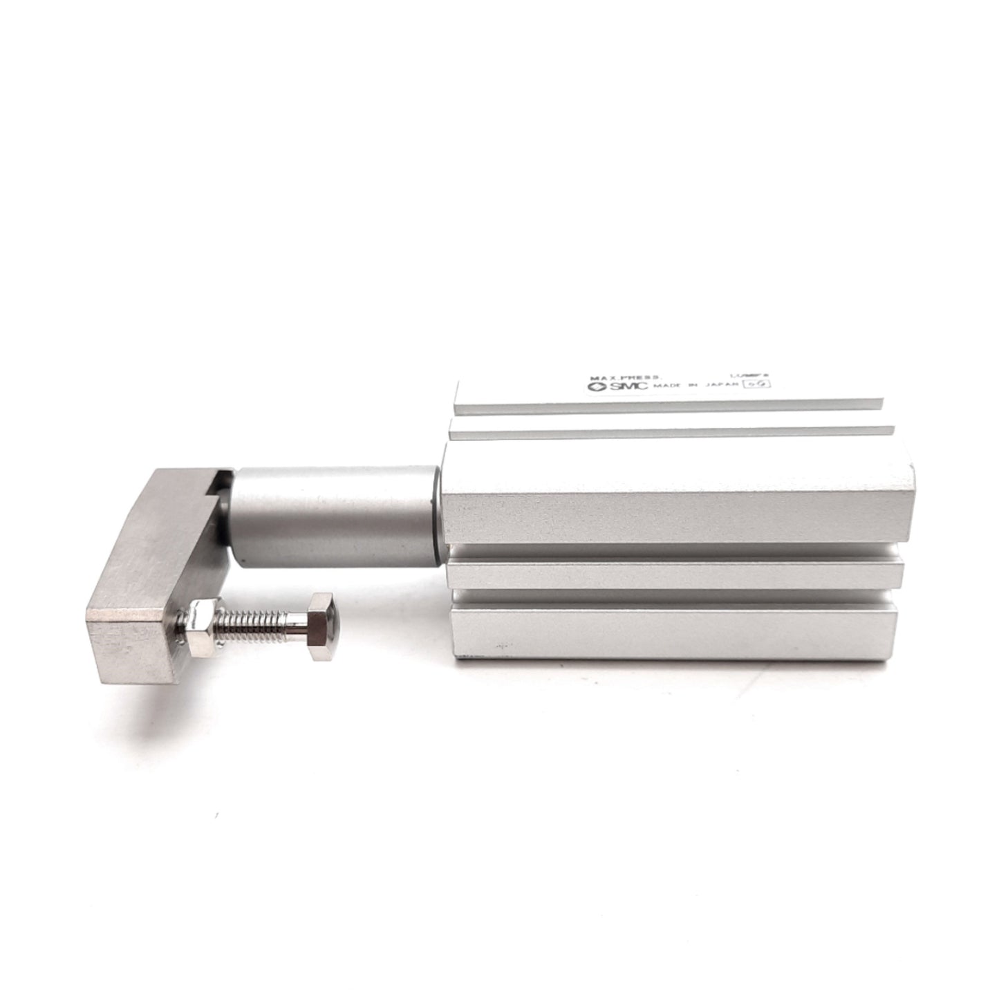 New SMC MKB16-20RN Swing Clamp Cylinder, ø16mm Bore, 20mm Stroke, Clockwise, M5x0.8