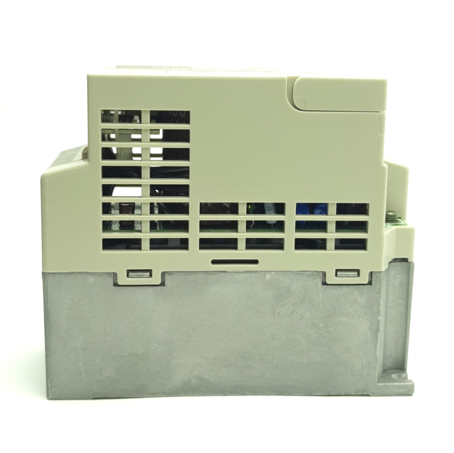 Used Yaskawa CIMR-XCU20P4 VS Mini Inverter, Low Noise, 200-230VAC Input, 0-230VAC Out