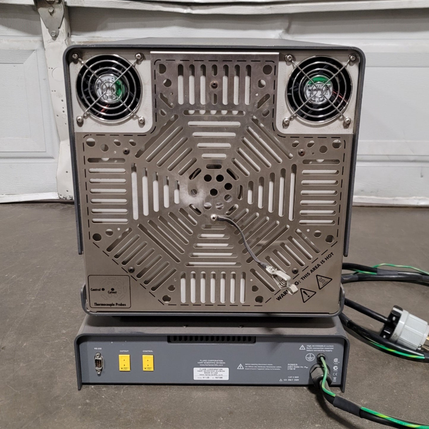 Used Fluke 9112B Thermocouple Calibration Furnace 300-1100°C, 230VAC 1-Ph *No TCs*
