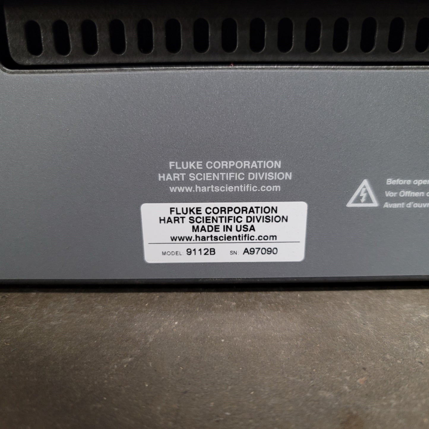 Used Fluke 9112B Thermocouple Calibration Furnace 300-1100°C, 230VAC 1-Ph *No TCs*