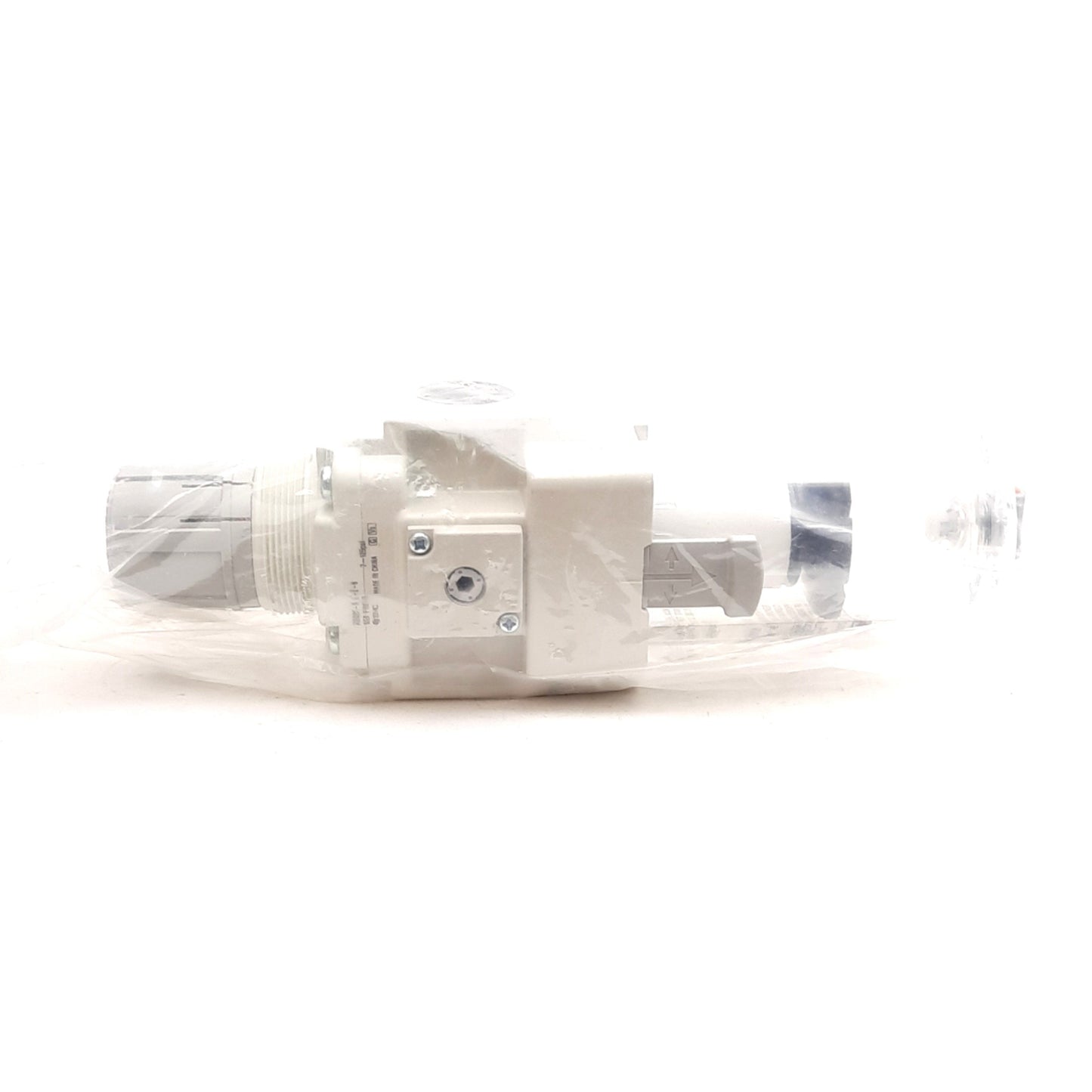 New SMC AW40K-N06-Z-B Filter Regulator, 7-125psi, 1/2in NPT, 5µm Filtration