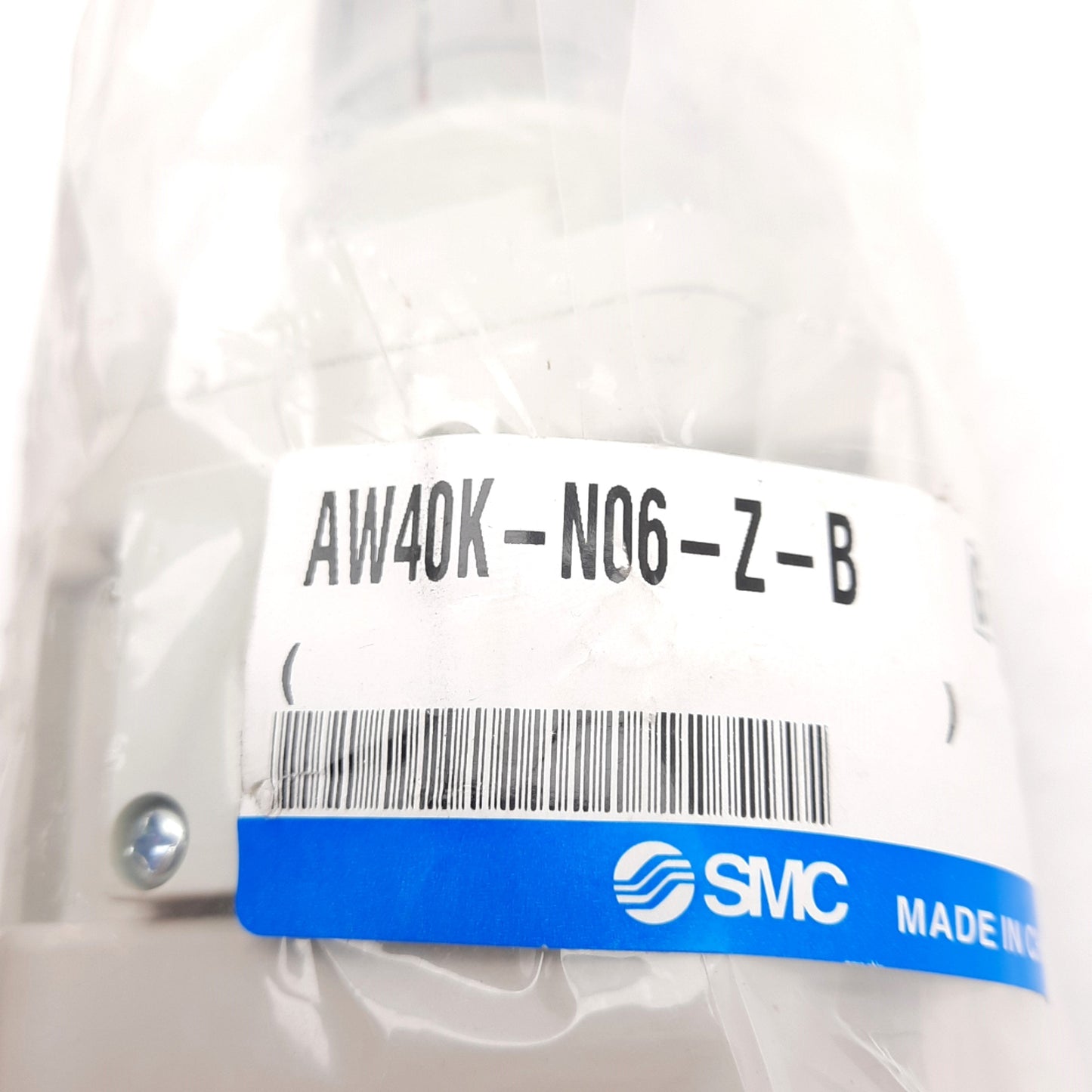 New SMC AW40K-N06-Z-B Filter Regulator, 7-125psi, 1/2in NPT, 5µm Filtration