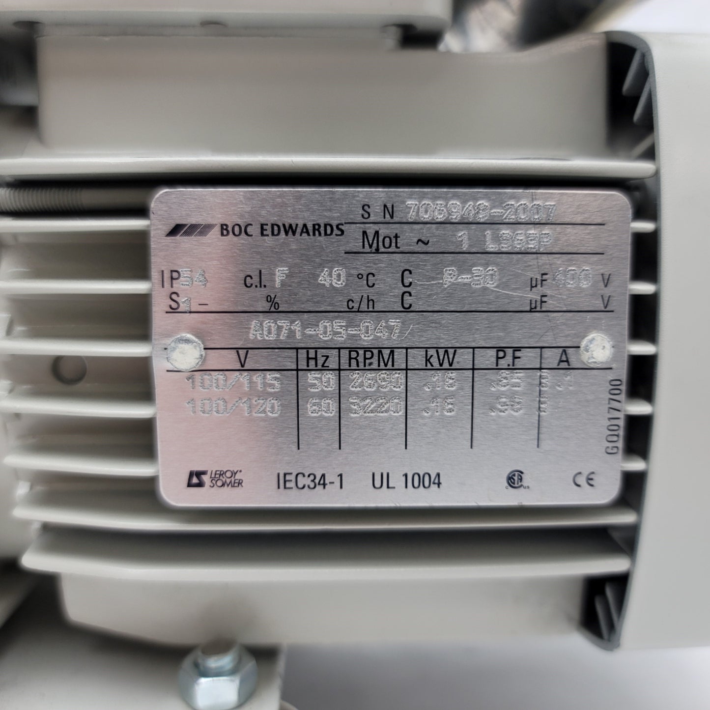 Used Edwards E2M1.5 Rotary Vane Vacuum Pump NW10, 2.0m³h-¹, 5 x 10-4 mbar, 115VAC