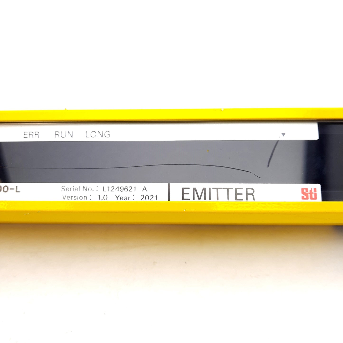 Used Omron F3W-MA0100 Light Curtain Emitter & Receiver, PNP, 100mm Beam Gap, 24VDC