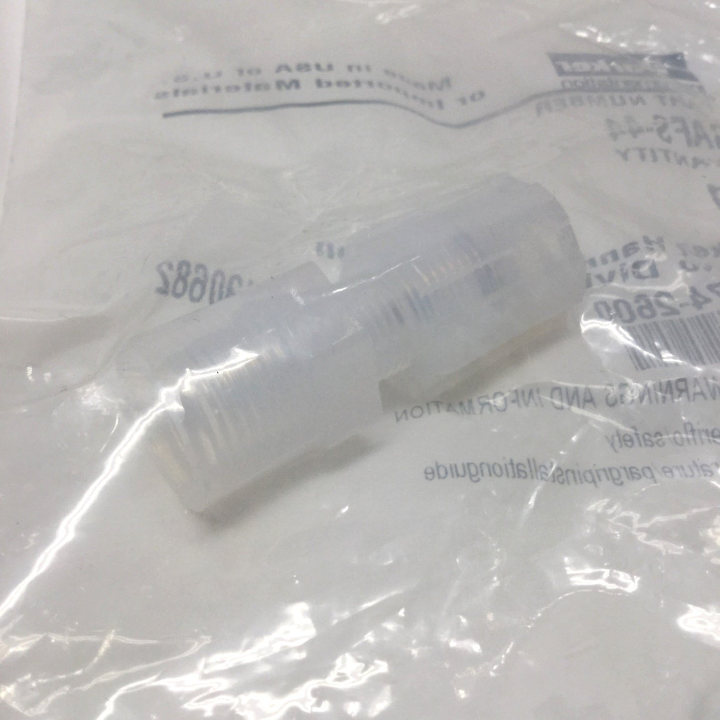 New Parker GAFS-44 Pargrip PFA Straight Adapter 1/4" Tube to 1/4" NPT Female