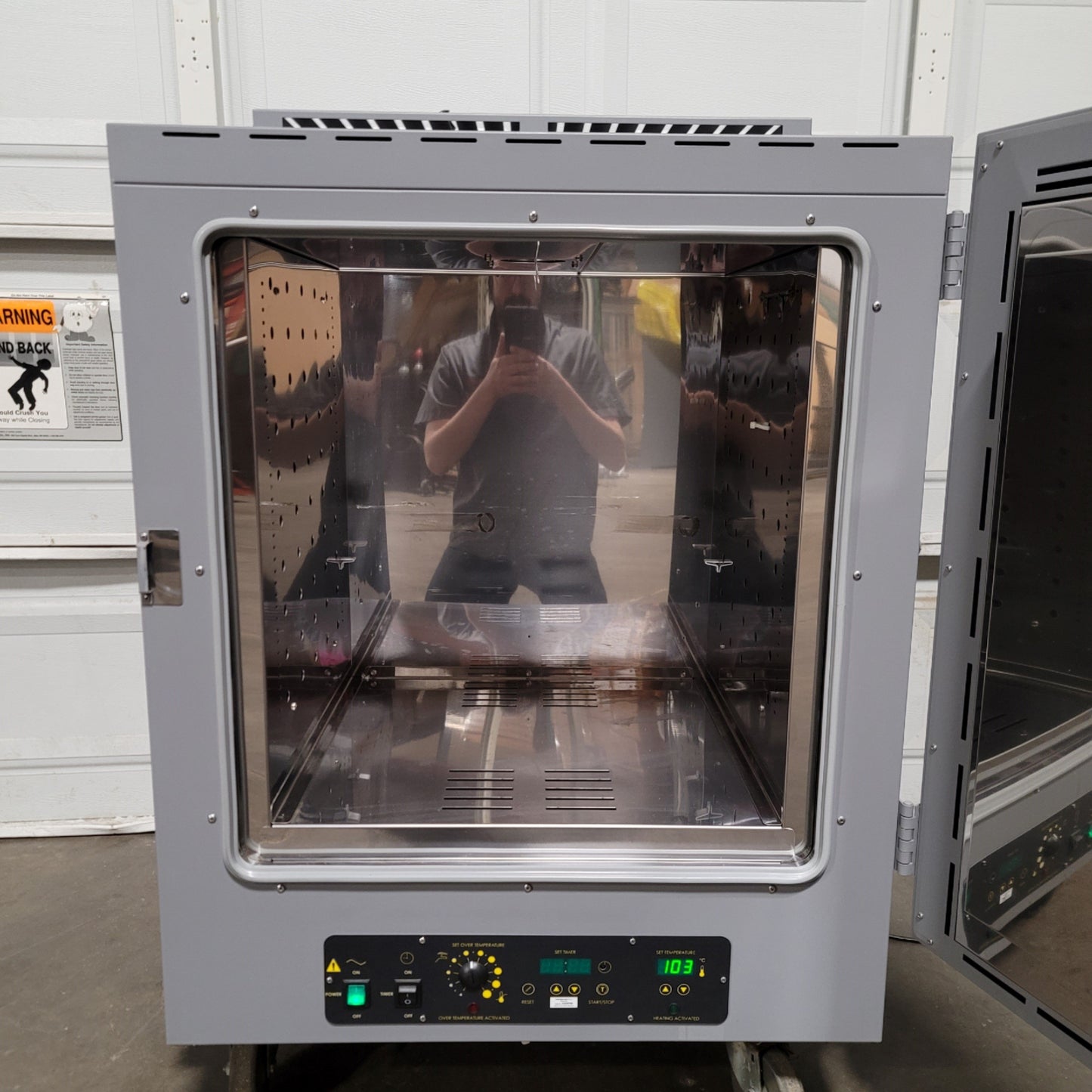 Used Shel Lab CE5G Gravity Convection Oven 5 Cubic Feet 225°C Max 115VAC *No Shelves*
