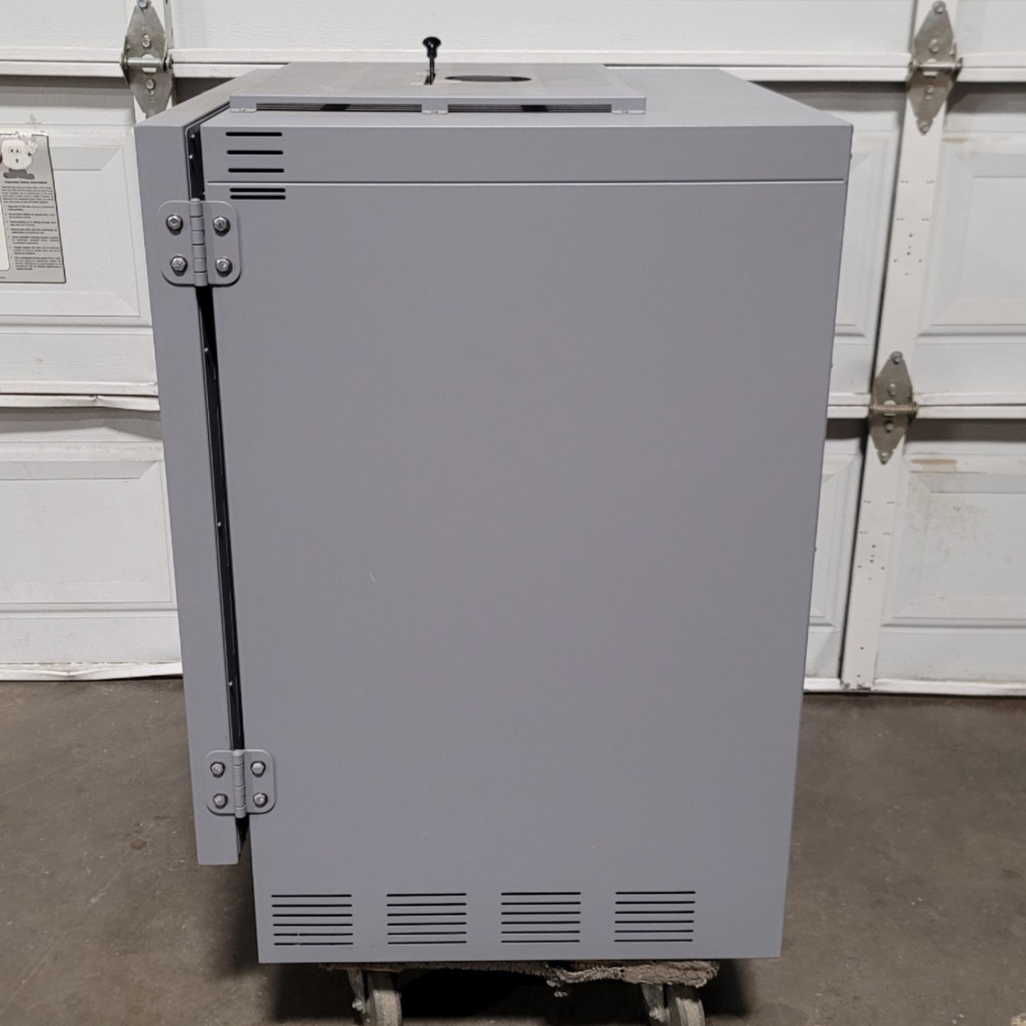 Used Shel Lab CE5G Gravity Convection Oven 5 Cubic Feet 225°C Max 115VAC *No Shelves*