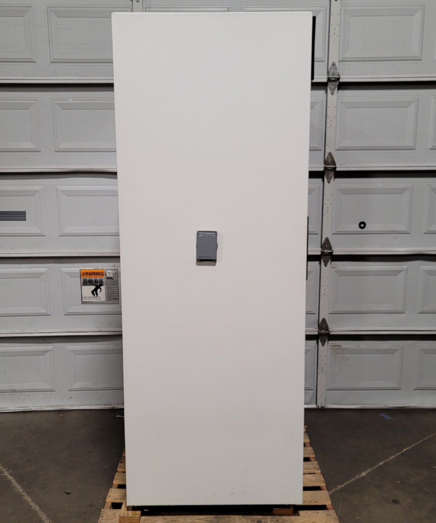 Used VWR GDM-41 Double Sliding Glass Door Basic Chromatography Refrigerator 115VAC