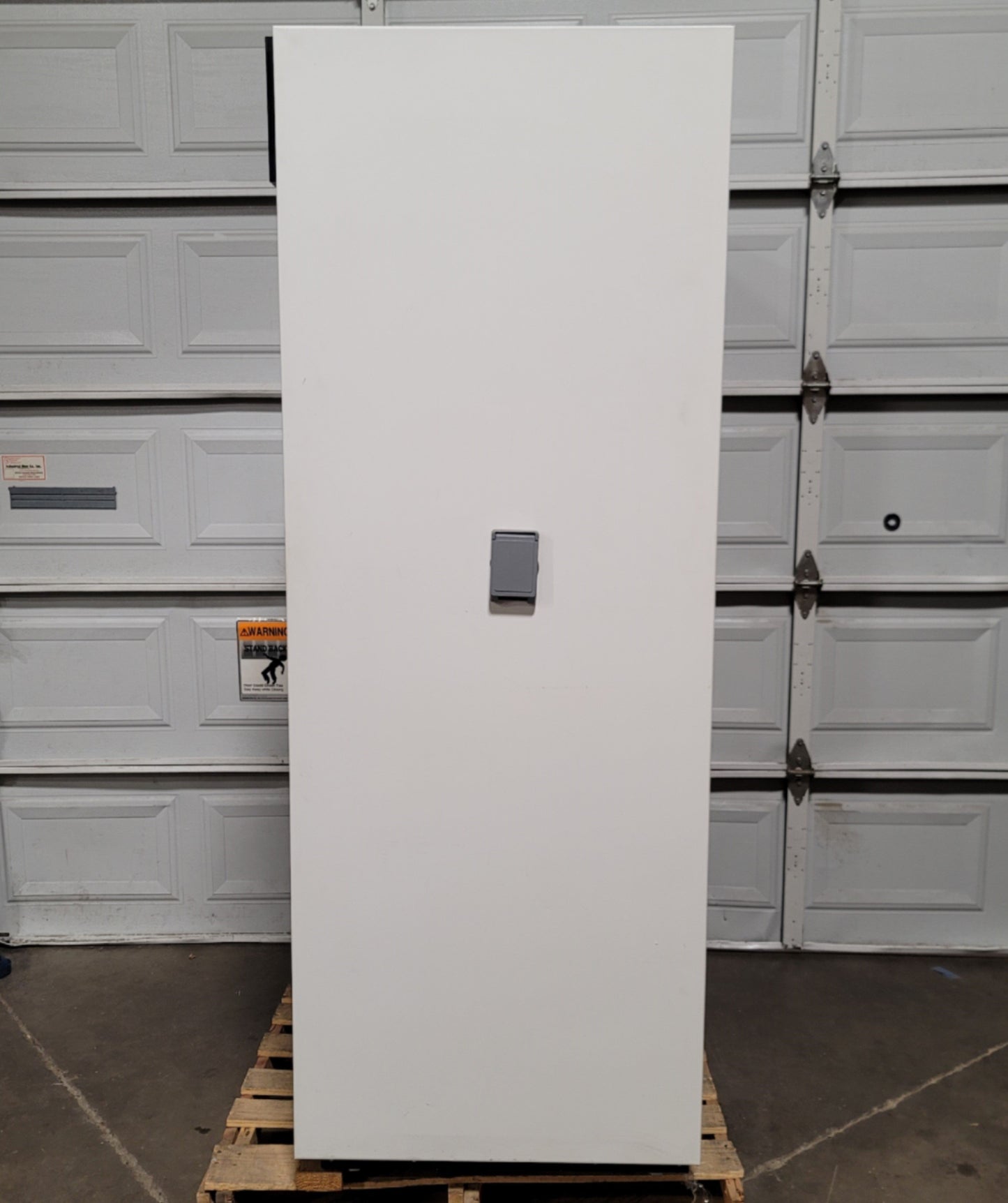 Used VWR GDM-41 Double Sliding Glass Door Basic Chromatography Refrigerator 115VAC