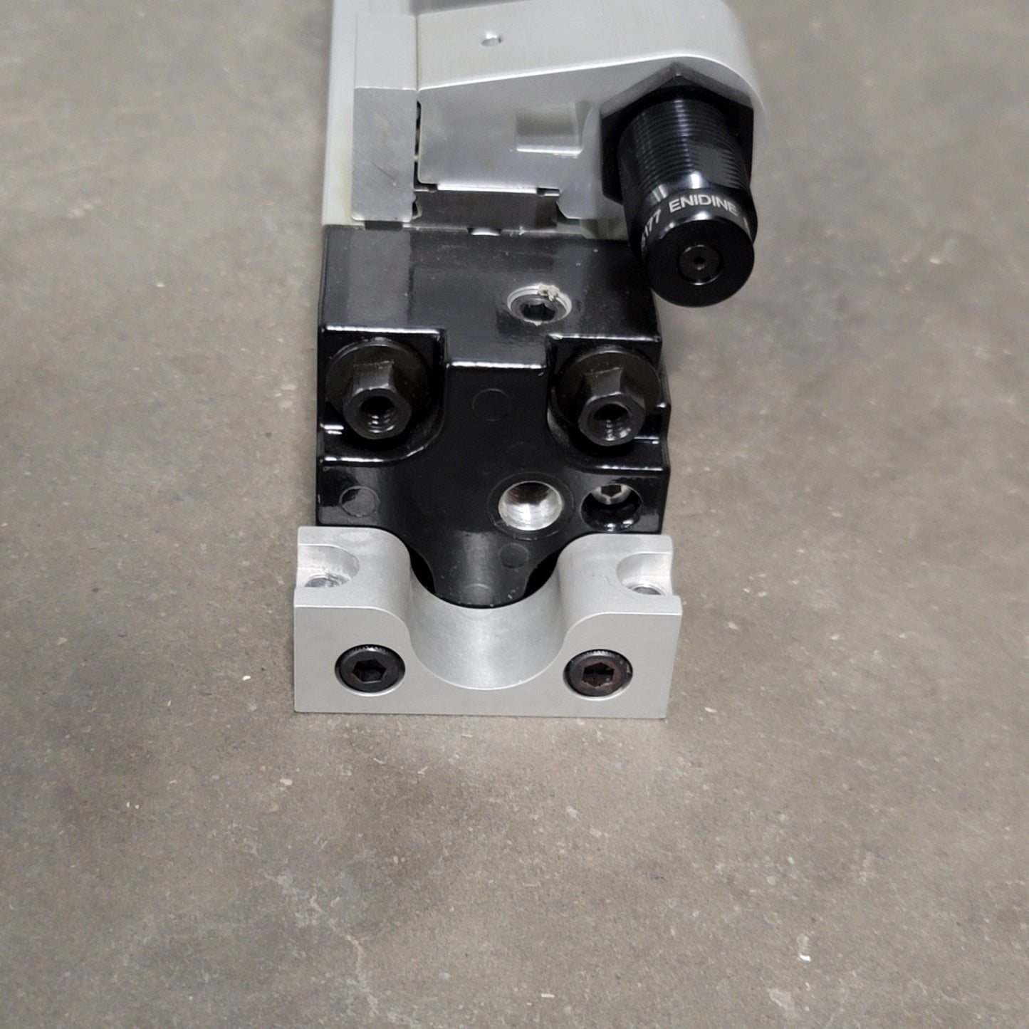 Used Tolomatic MXP32P-NP-SK29-FM2-AL2-PK2 Profiled Rail Pneumatic Linear Actuator