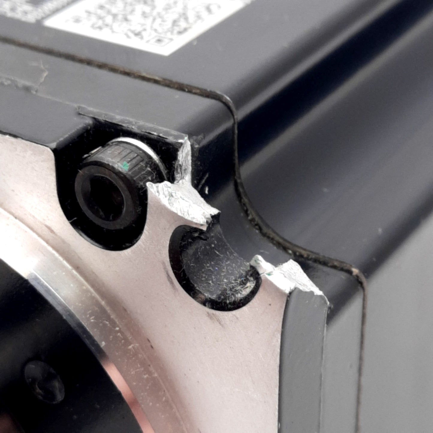 Used Yaskawa SGM7A-04D7F61 Servo Motor 400VAC 1.2A 400W 1.27Nm 6000rpm 24-Bit Encoder