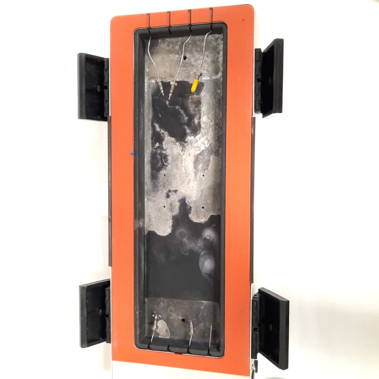 Used Waters WAT038040 CHM Column Heater Module, 115/230VAC, 2.4A, DB-9F *Corrosion*