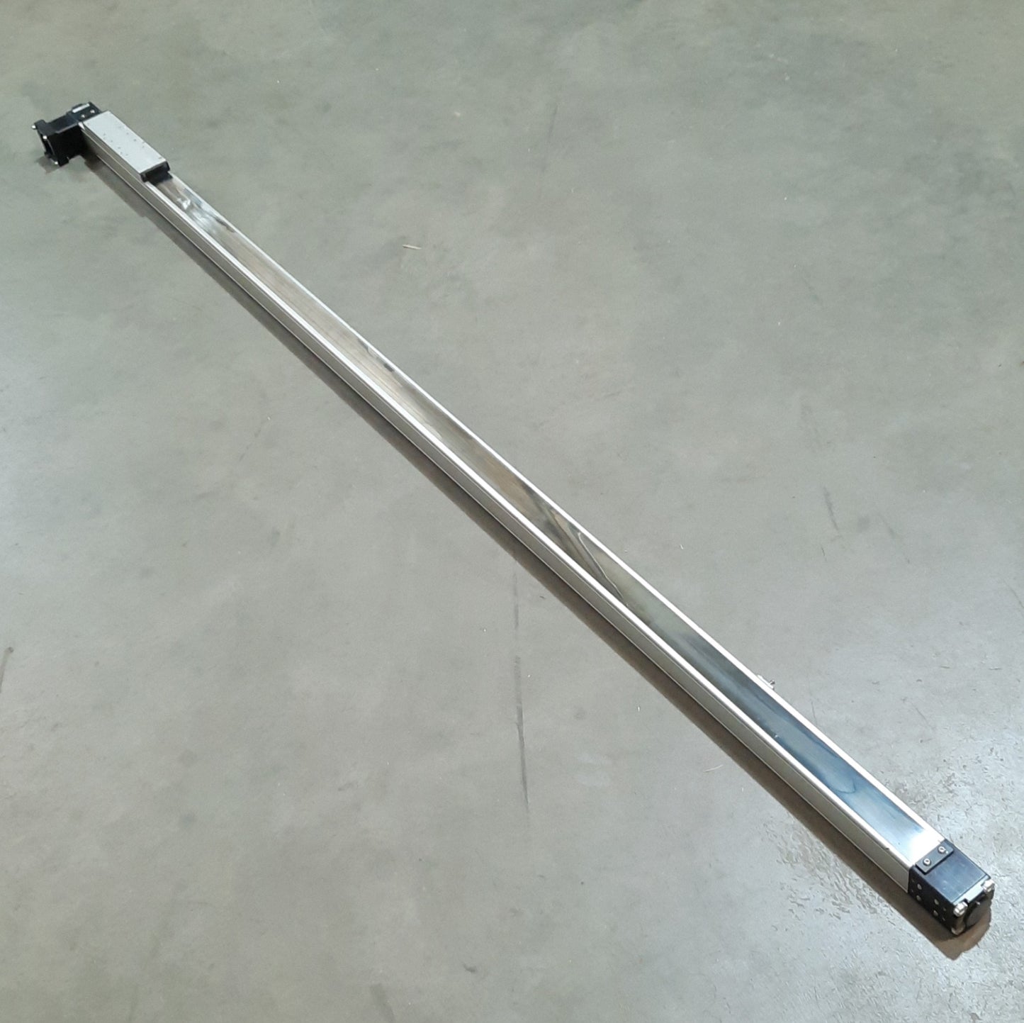 Used Parker ER032BLT Rodless Actuator, 1500mm Stroke, 70mm/rev, 50Lb-Ft Load