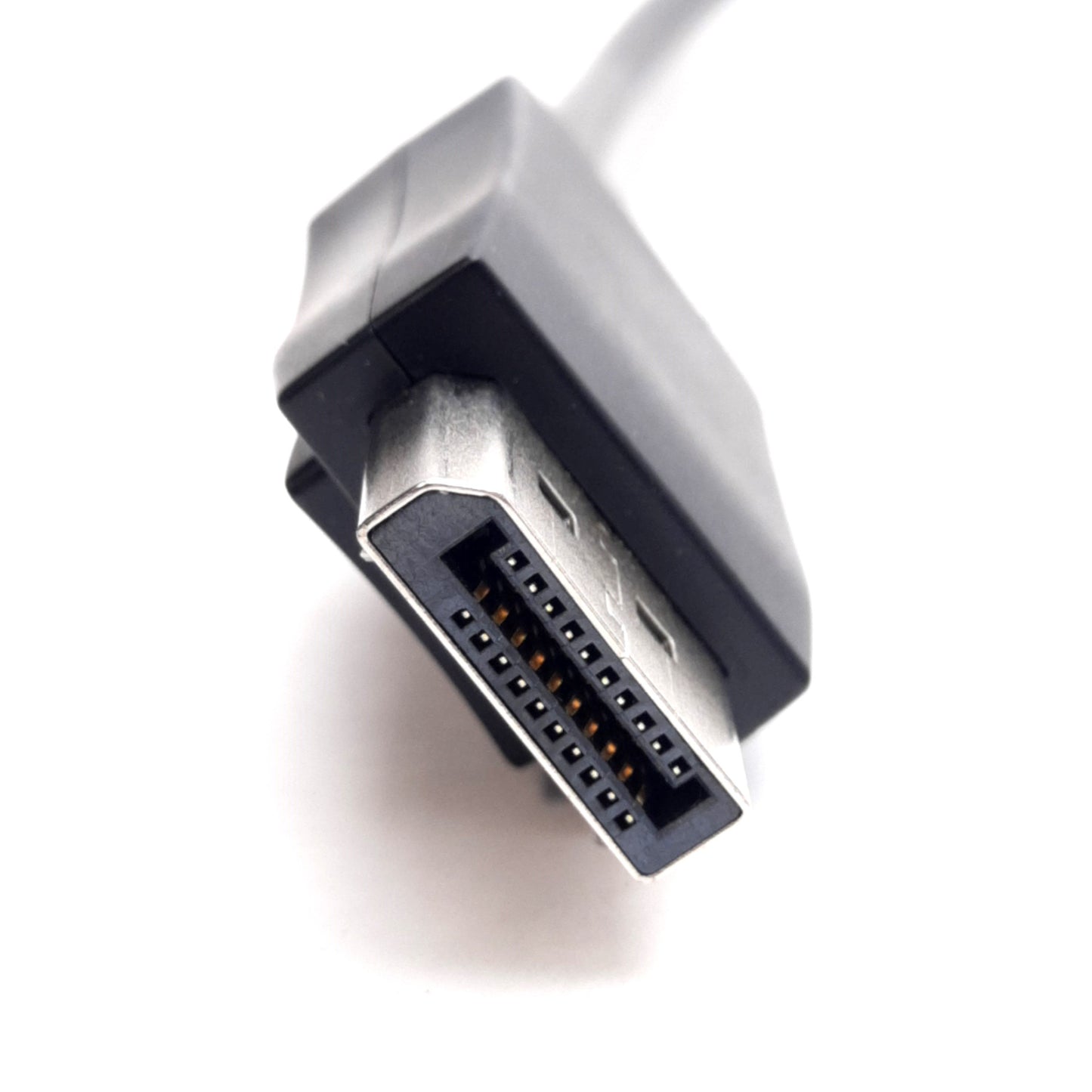 Used L-Com VHA00014-5M Digital Video Cable, DisplayPort Male to HDMI Male, 5m