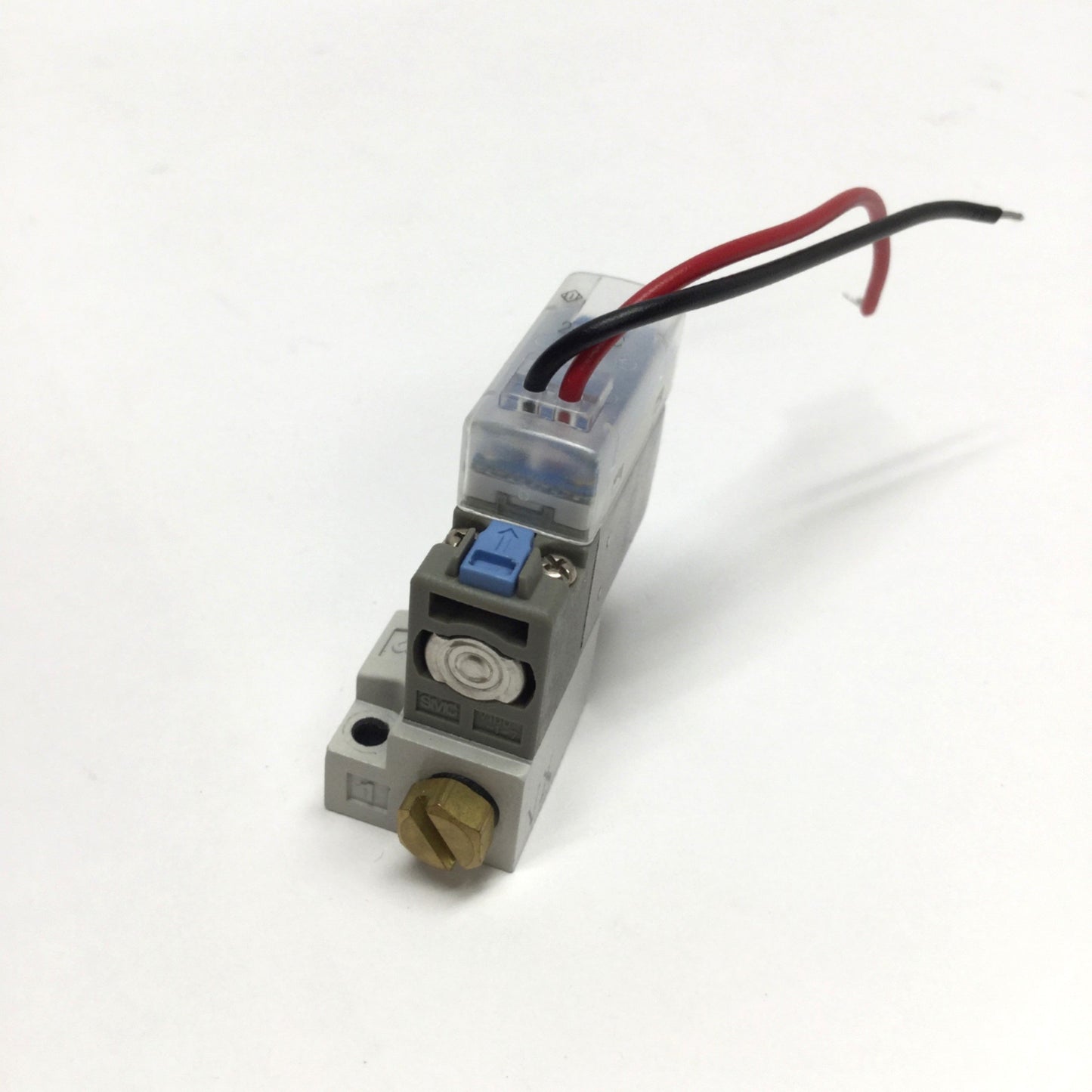 Used SMC V124A-5G-M5 V100 Solenoid Valve, 3-Port, NO, 0-0.7MPa, 24VDC