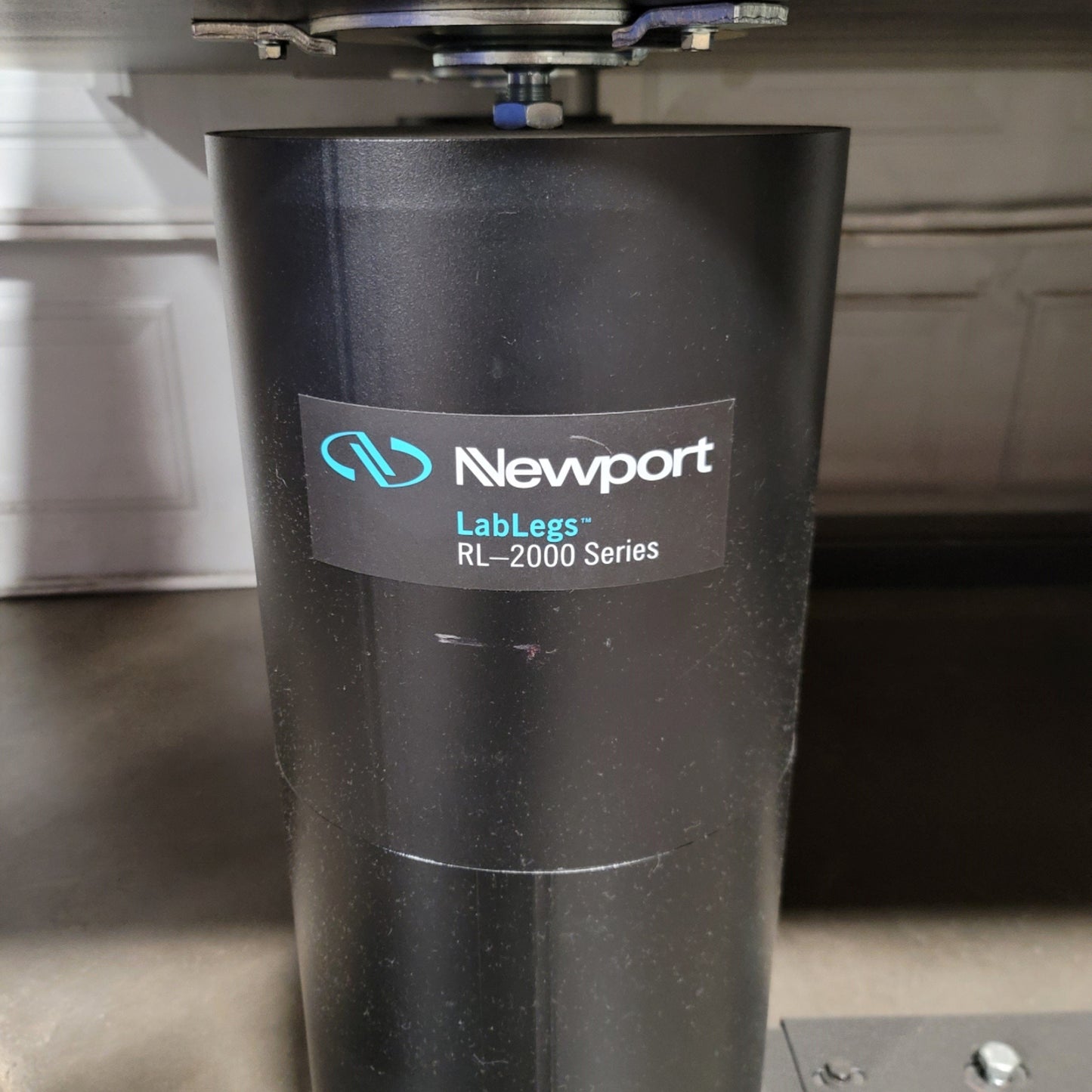 Used Newport RS2000-48-8 Sealed Hole Optical Table With Tuned Damping 4' x 8' x 8"