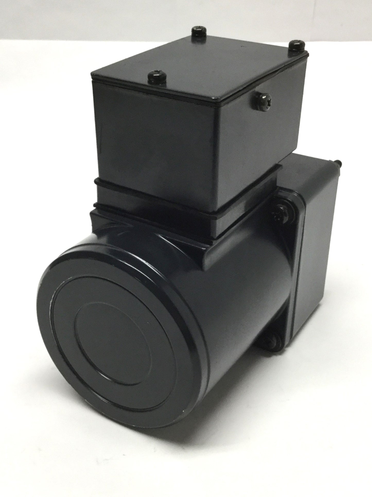 Used Oriental 4IK25GN-FCH Induction Motor 25W, 110/115VAC 1PH w/Gear Head 30:1, 48RPM