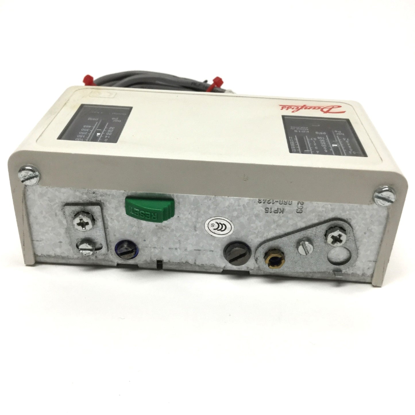 Used Danfoss KP15 Dual Pressure Switch SPDT -0.2-7.5/8-32 bar, 0.7-4 bar Differential