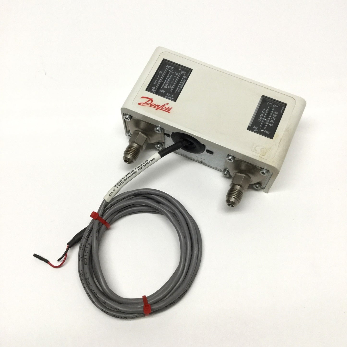 Used Danfoss KP15 Dual Pressure Switch SPDT -0.2-7.5/8-32 bar, 0.7-4 bar Differential