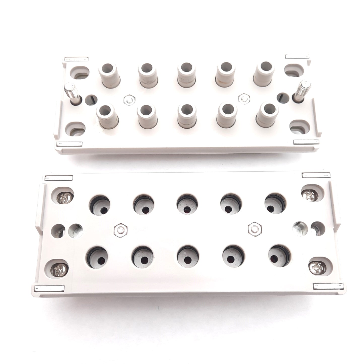 Used SMC KDM10-04 Pneumatic Multiconnector, ø4mm One-Touch, 10 Tubes, -100kPa~1.0MPa