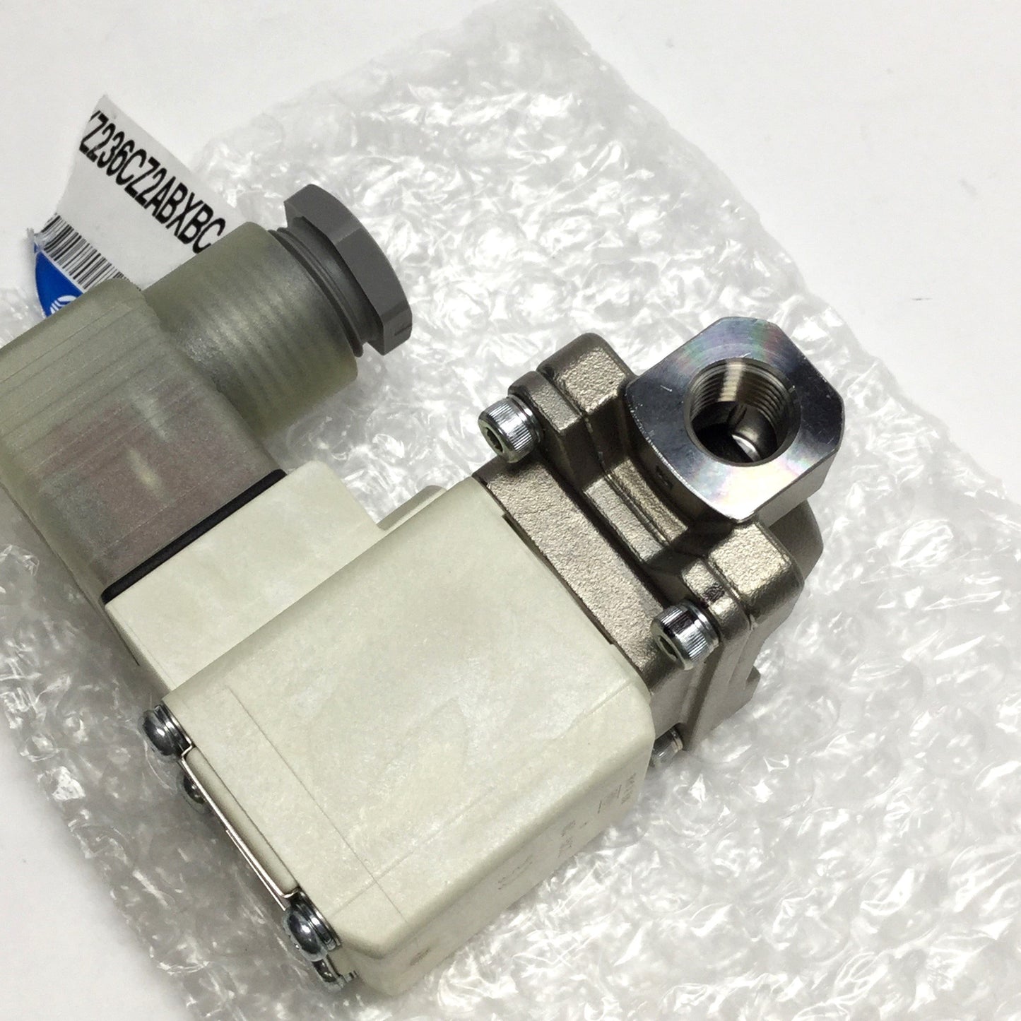 New – Open box SMC VXZ236CZ2ABXBC High-Temp Oil Solenoid SS Valve, 2-Way NC, 24VDC, 1/4" NPT