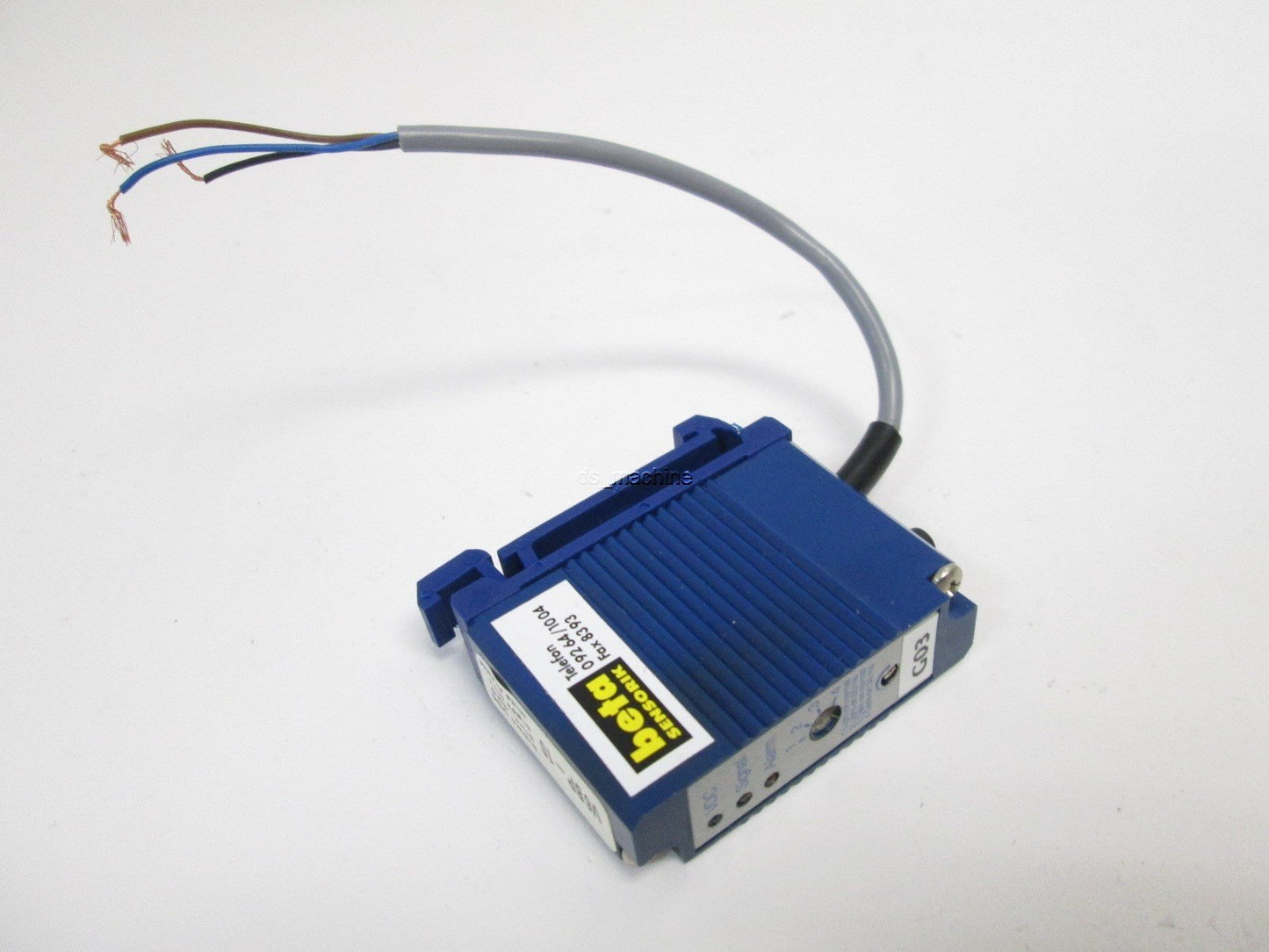 Used Beta Sensorik V6BP-10 Photoelectric Sensor Amp, 10-30VDC, PNP, 500Hz Switching
