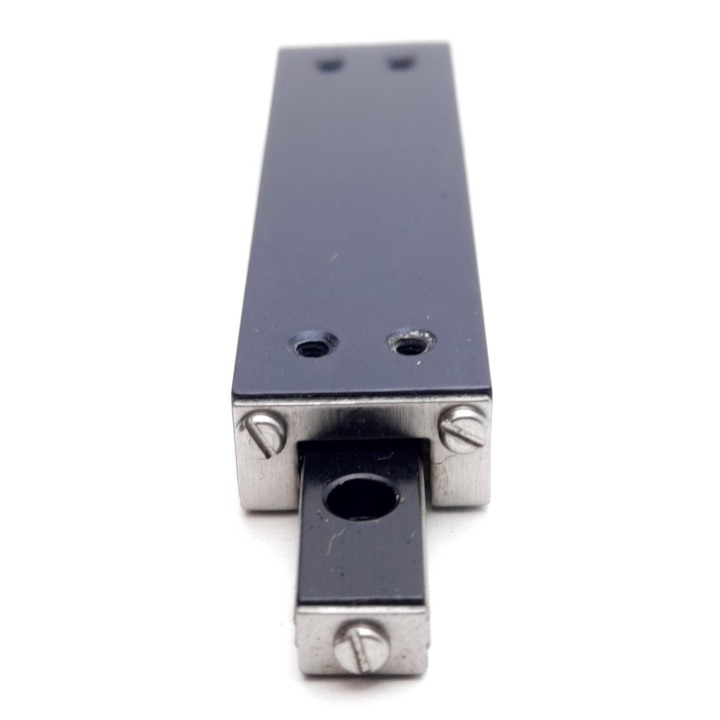 Used Del-Tron D-2 Crossed Roller Slide 1in Travel 8lb Load 2.06x0.56x0.32in 2-56UNC