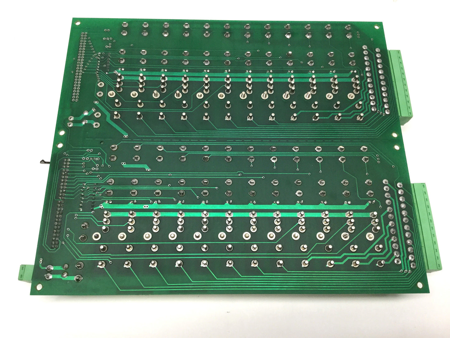 Used Cencorp 710-3001-100 I/O Solid State Relay Module Circuit Board 24-Channel