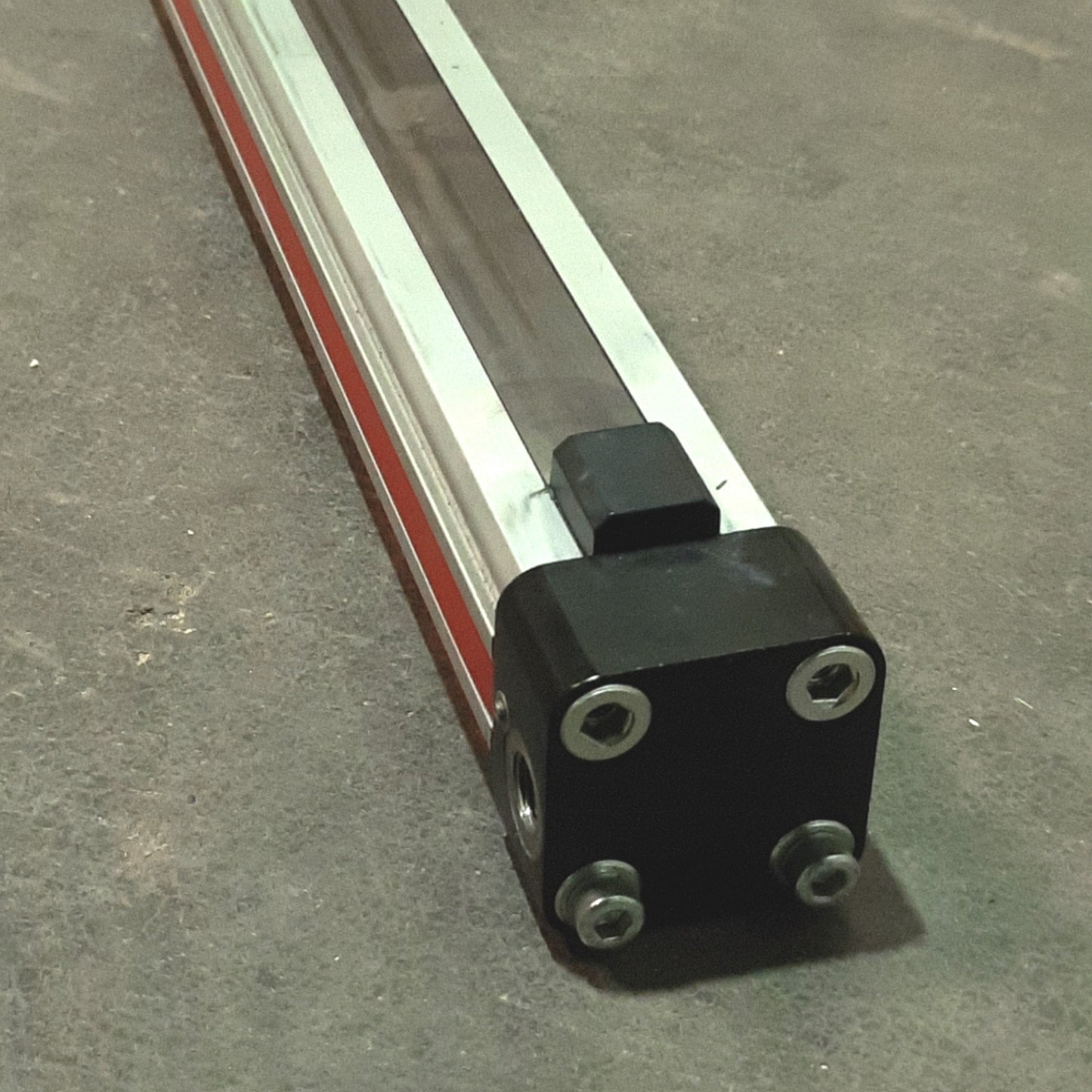 Used Parker Origa P20100001032-1270 OSP-P25 Rodless Cylinder, 1270mm Stroke, G1/8