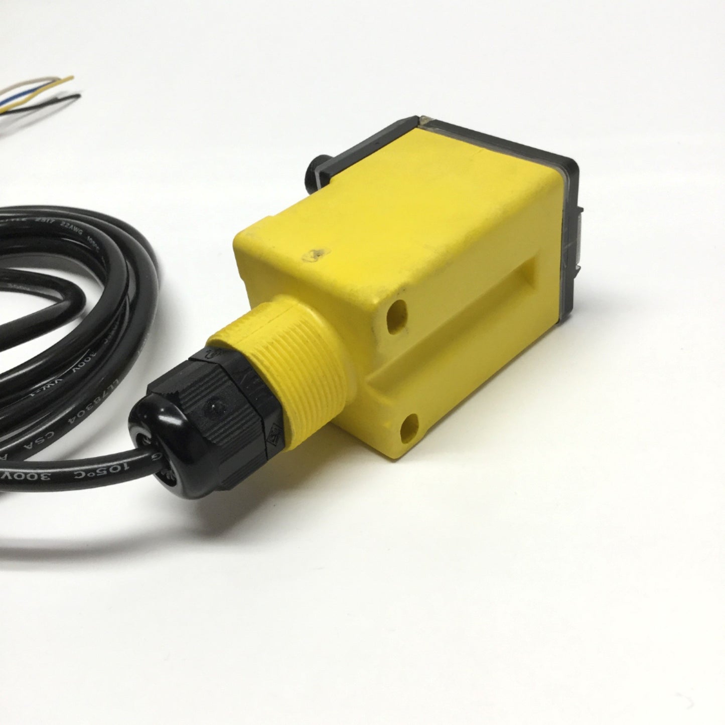 Used Banner Q45VR3F Infrared Glass Fiber Optic Amplifier 12-250VDC/24-250VAC SPDT