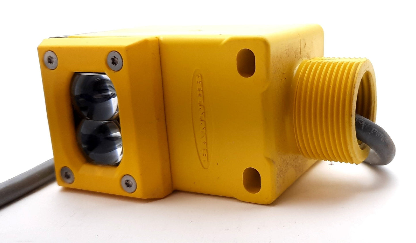 New – Open box Banner Engineering Q45VR2LV Photoelectric Sensor 0.08m-9m, 90VAC-250VAC SPDT