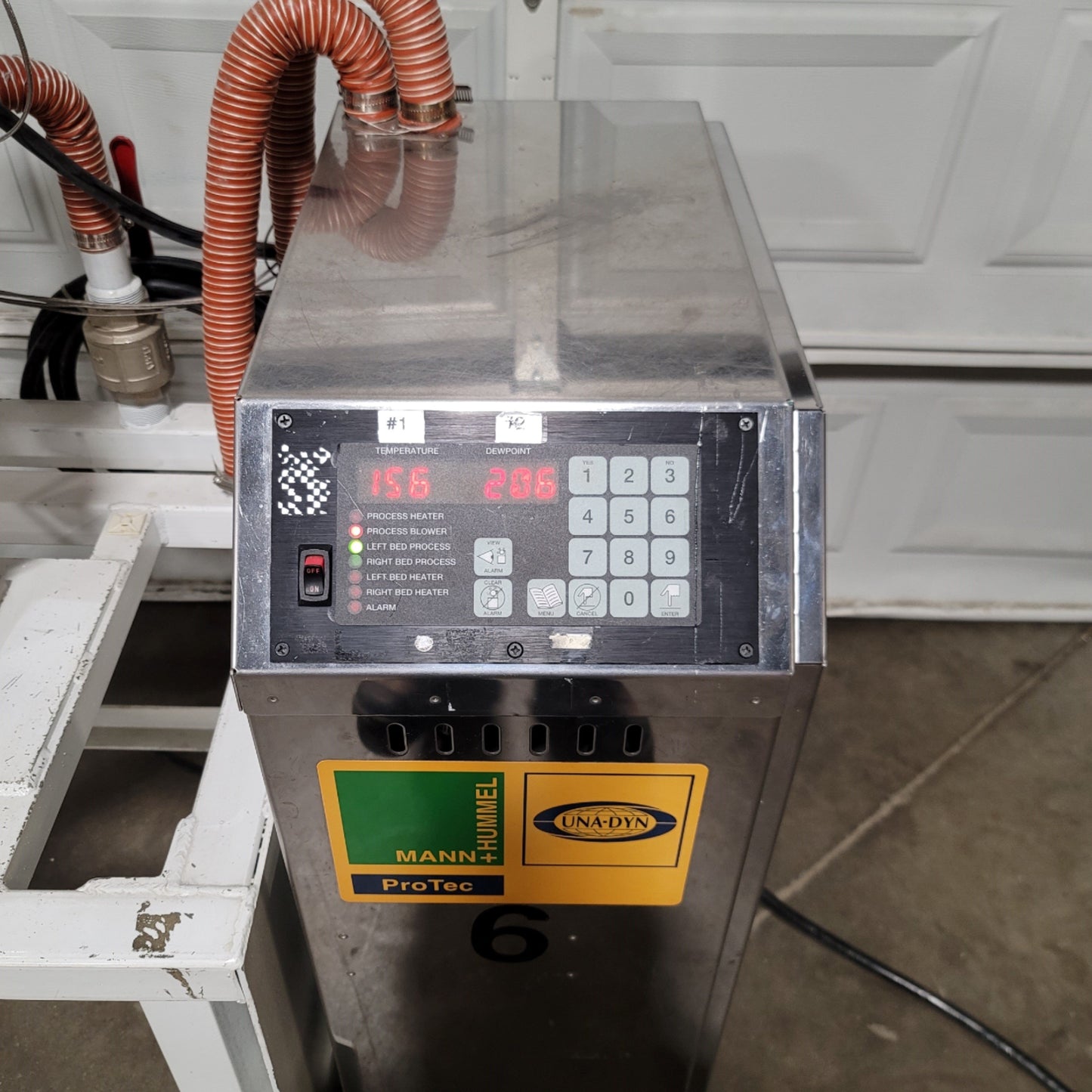 Used Una Dyn UDC-30 Dual 25lb Hopper Drying System 30lb/Hr, 208VAC 1-Ph, 33.6A