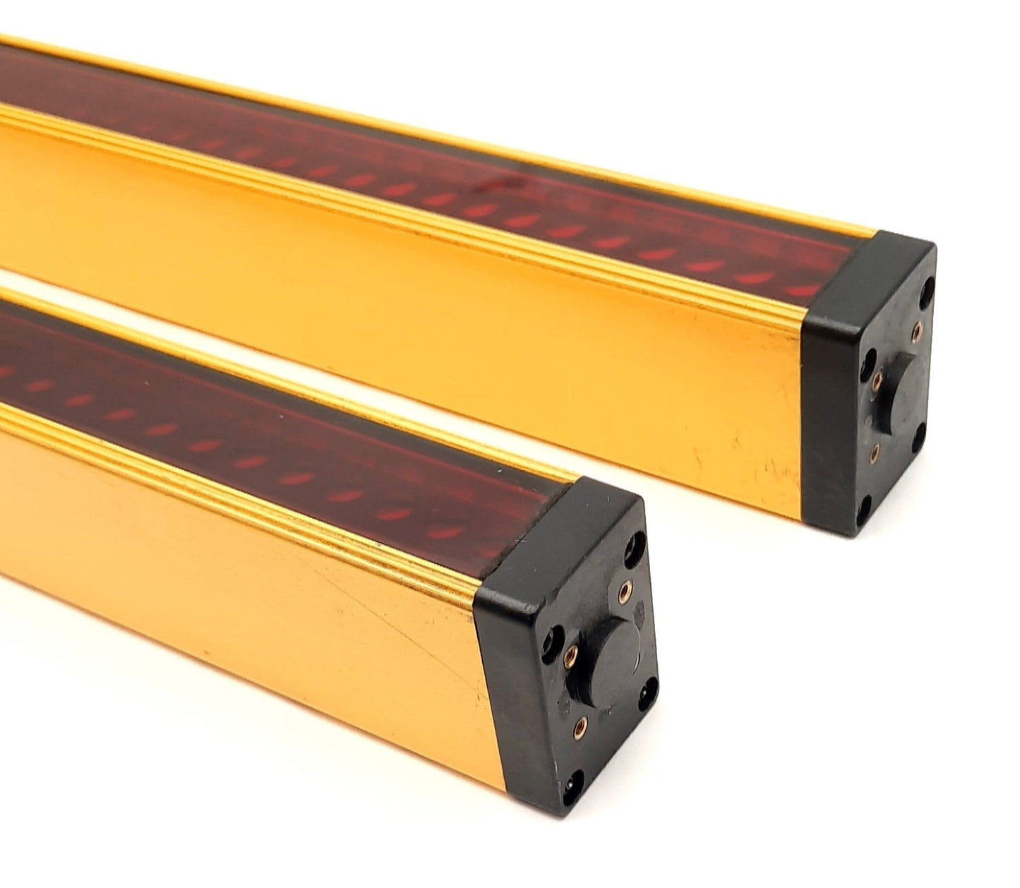 Used STI MS46-30-700-Q1-X Light Curtain Transmitter and Receiver 24VDC, 0.3-9m, 30mm