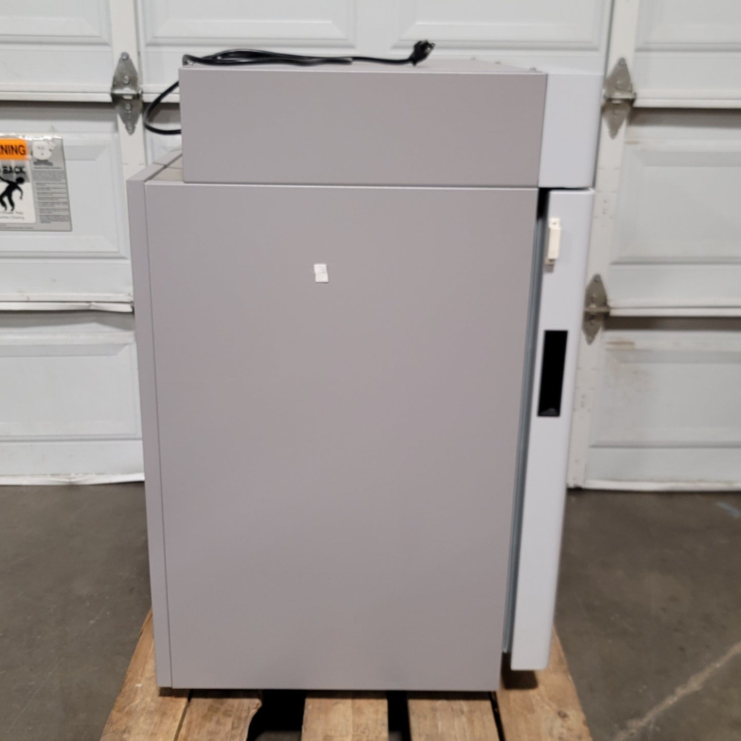 Used VWR Shel Lab 3015 Water Jacketed Incubator 5.5cu.ft., Ambient To 70°C, 120VAC 5A