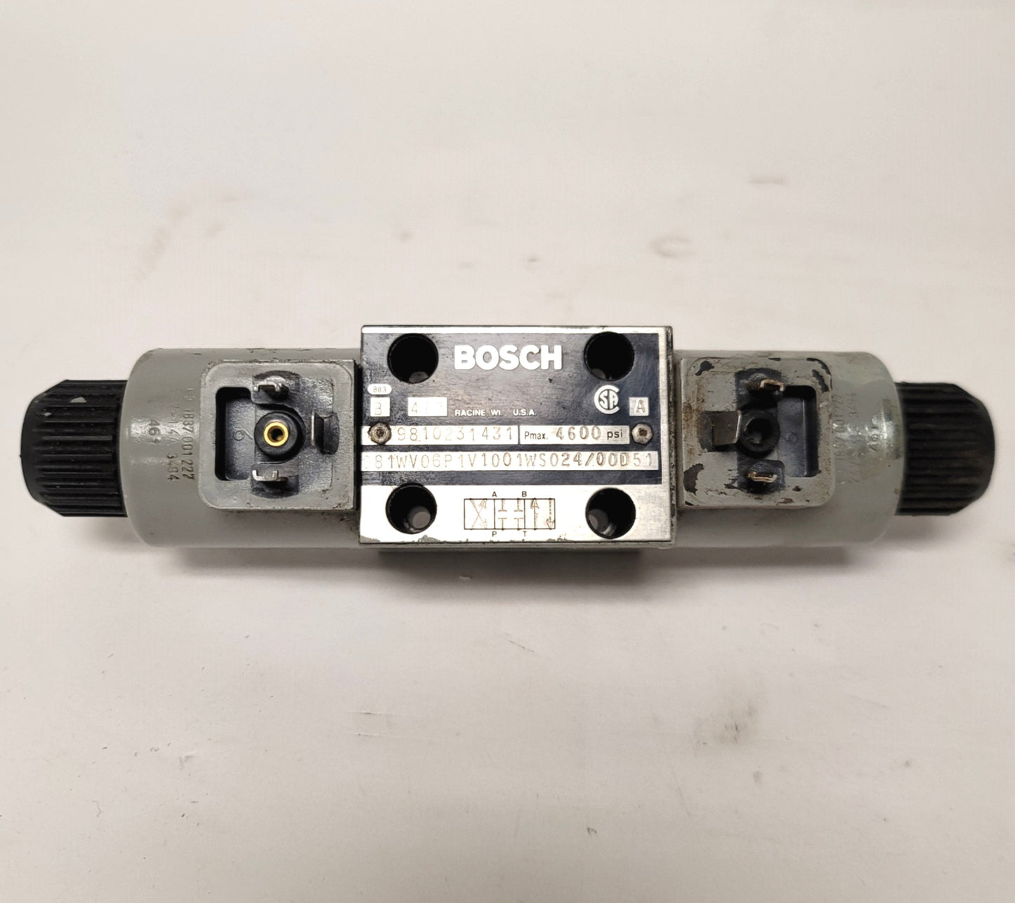 Used Bosch 9810231431 Hydraulic Direction Control Valve 4600psi 24VDC Coil 3POS 4Way