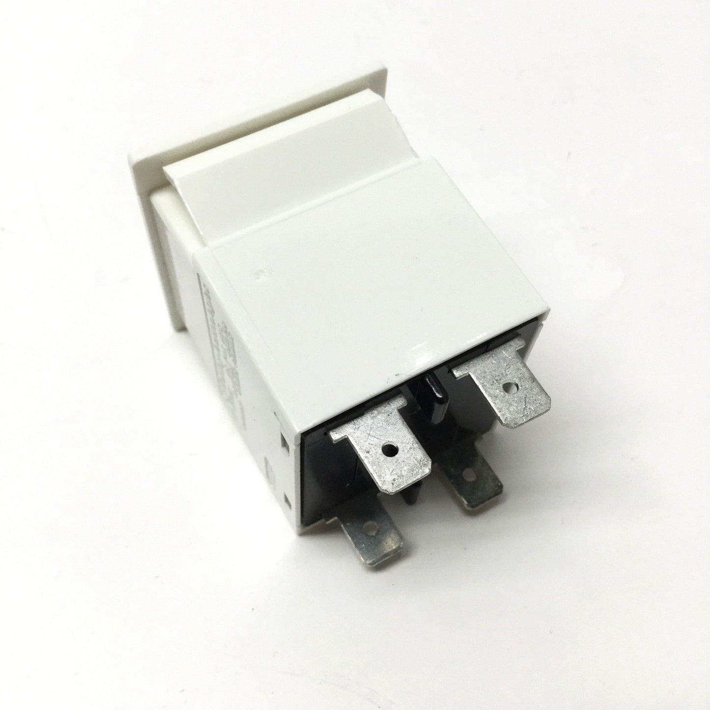 New – Open box Carling MA2-B-34-610-1-A82-1-C Circuit Breaker, 2-Pole, 65VDC 250VAC, 13.5A Trip