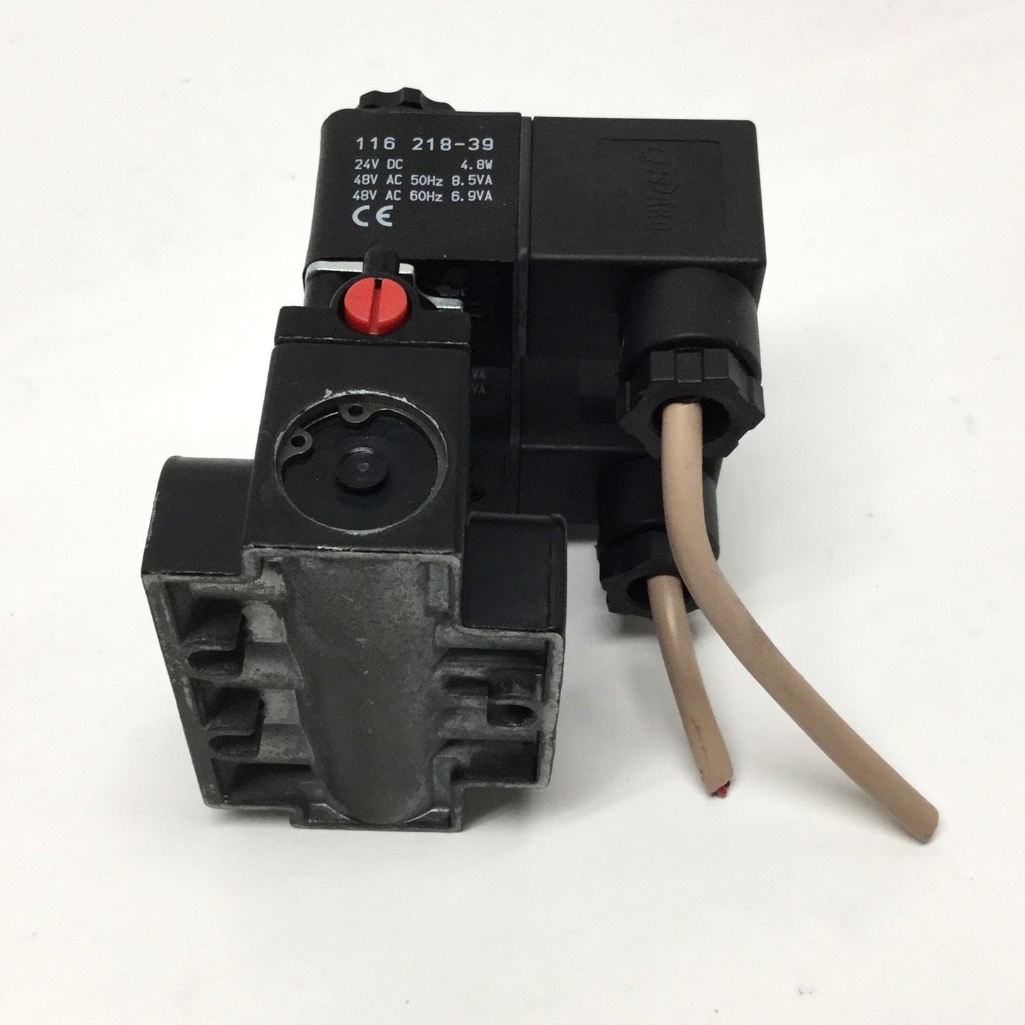 Used Aro Fluid A211SD-024-N-G Pneumatic Valve 2-Position 4-Way, 1/8" NPT, 24VDC Coil