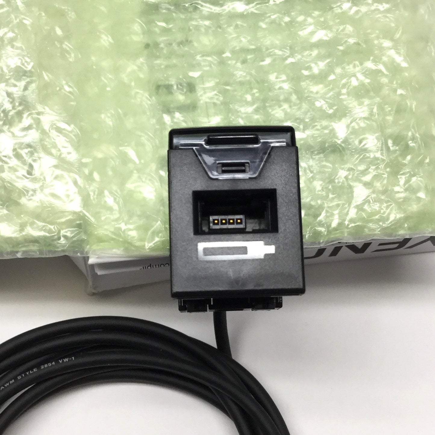 New – Open box Keyence FT-50AWP Digital Infrared Temperature Sensor 12-24VDC, PNP, 4-20mA