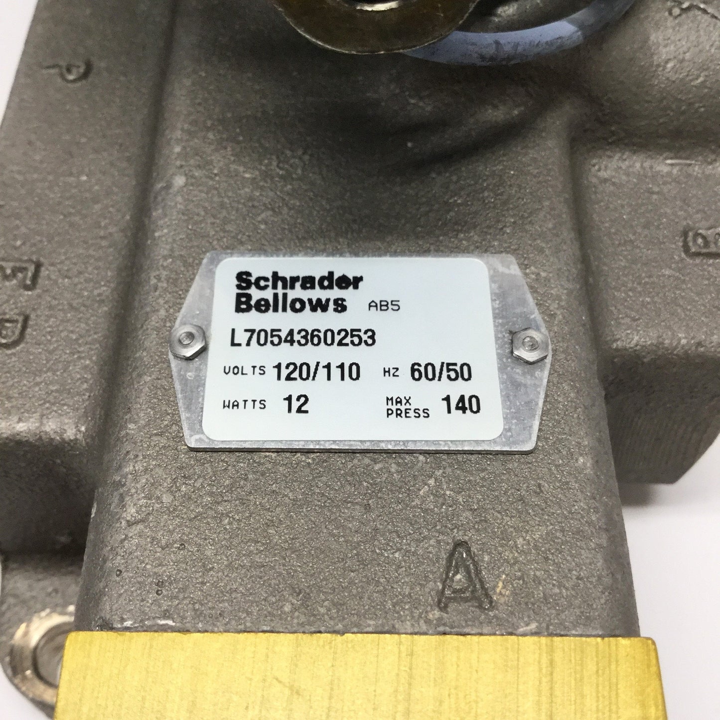 New Schrader Bellows L7054360253 Solenoid Air Control Valve 140psi 1/2" NPT 120VAC