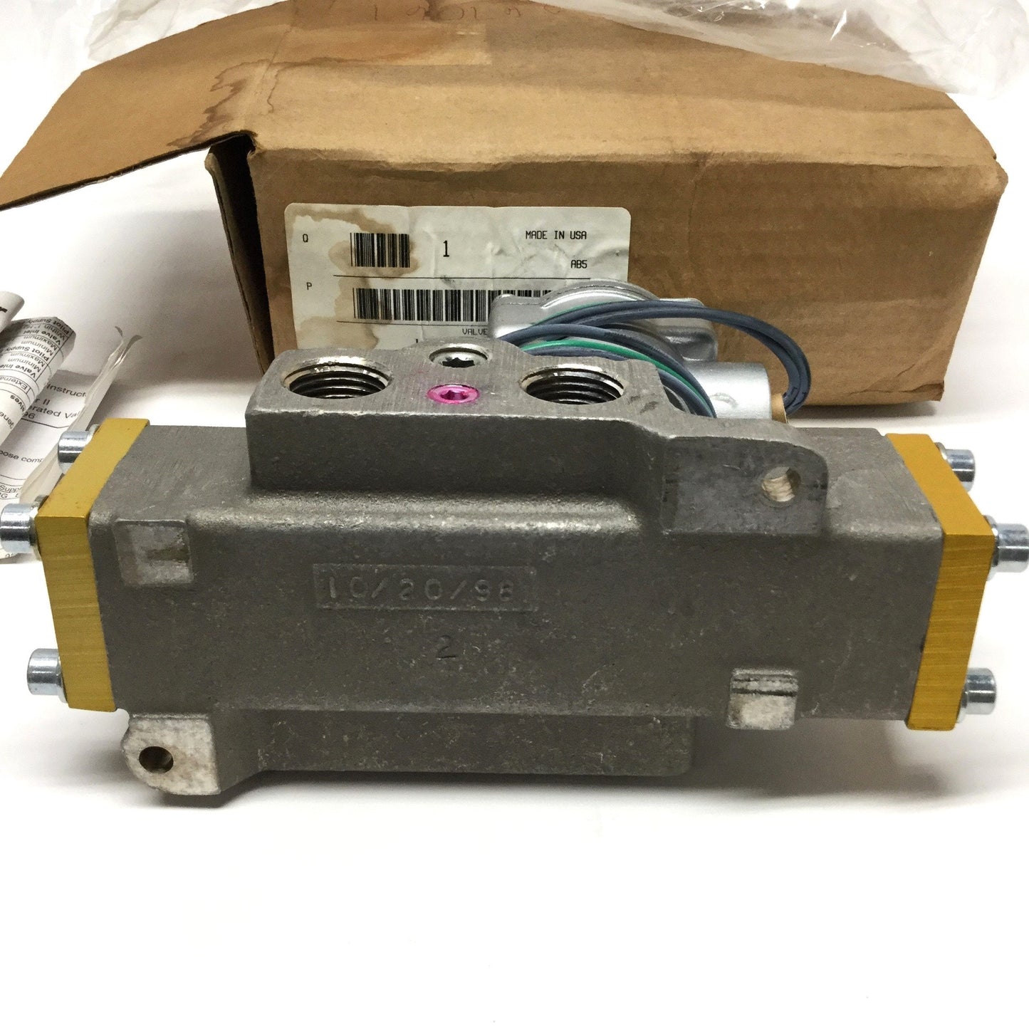 New Schrader Bellows L7054360253 Solenoid Air Control Valve 140psi 1/2" NPT 120VAC