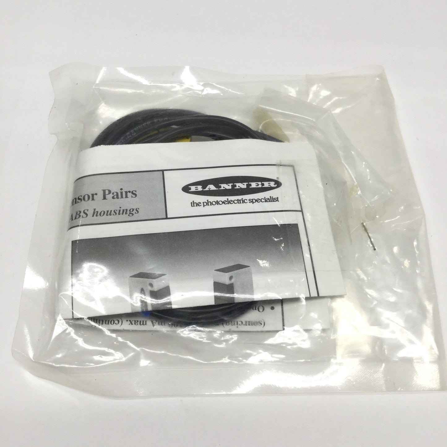New Banner Q196E Photoelectric Opposed Mode Sensor Emitter, 10-30VDC, 26ft Range