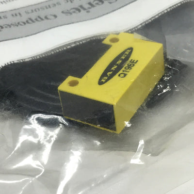 New Banner Q196E Photoelectric Opposed Mode Sensor Emitter, 10-30VDC, 26ft Range