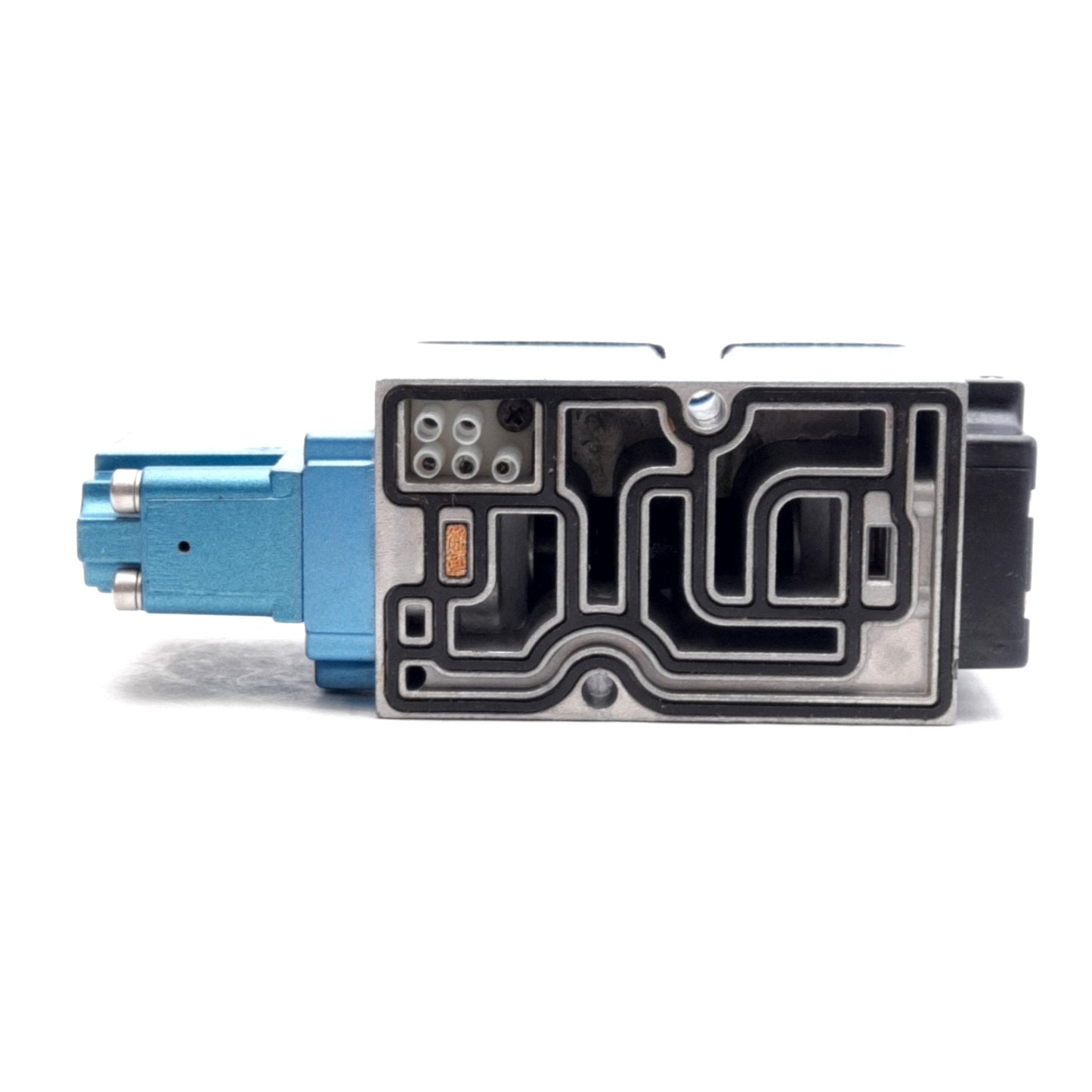 New – Open box MAC 82A-CC-000-TM-DDAP-1DA Solenoid Valve, 4-Way 2-Position, 150PSI, 24VDC Coil