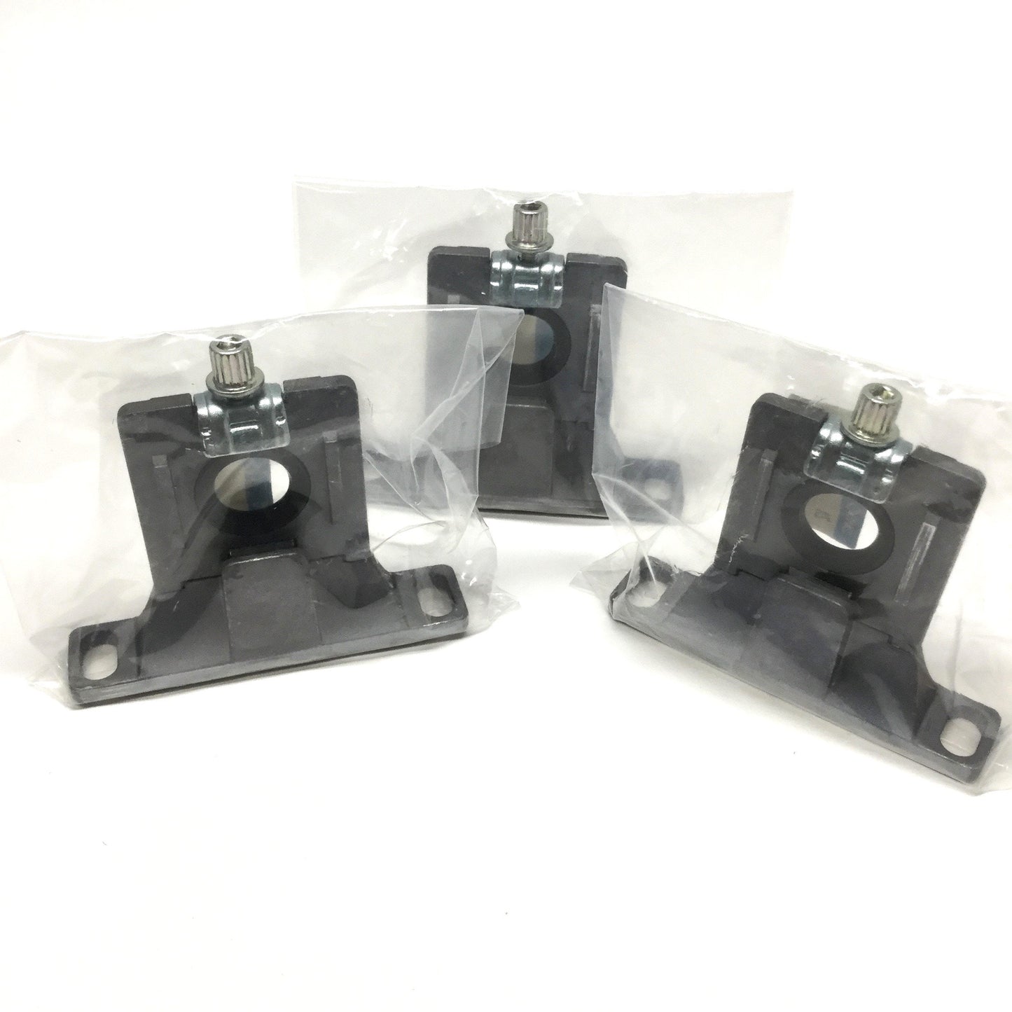 New Lot of 3 SMC Y300T-A Modular Filter/Regulator Mount Interface Spacer w/Bracket