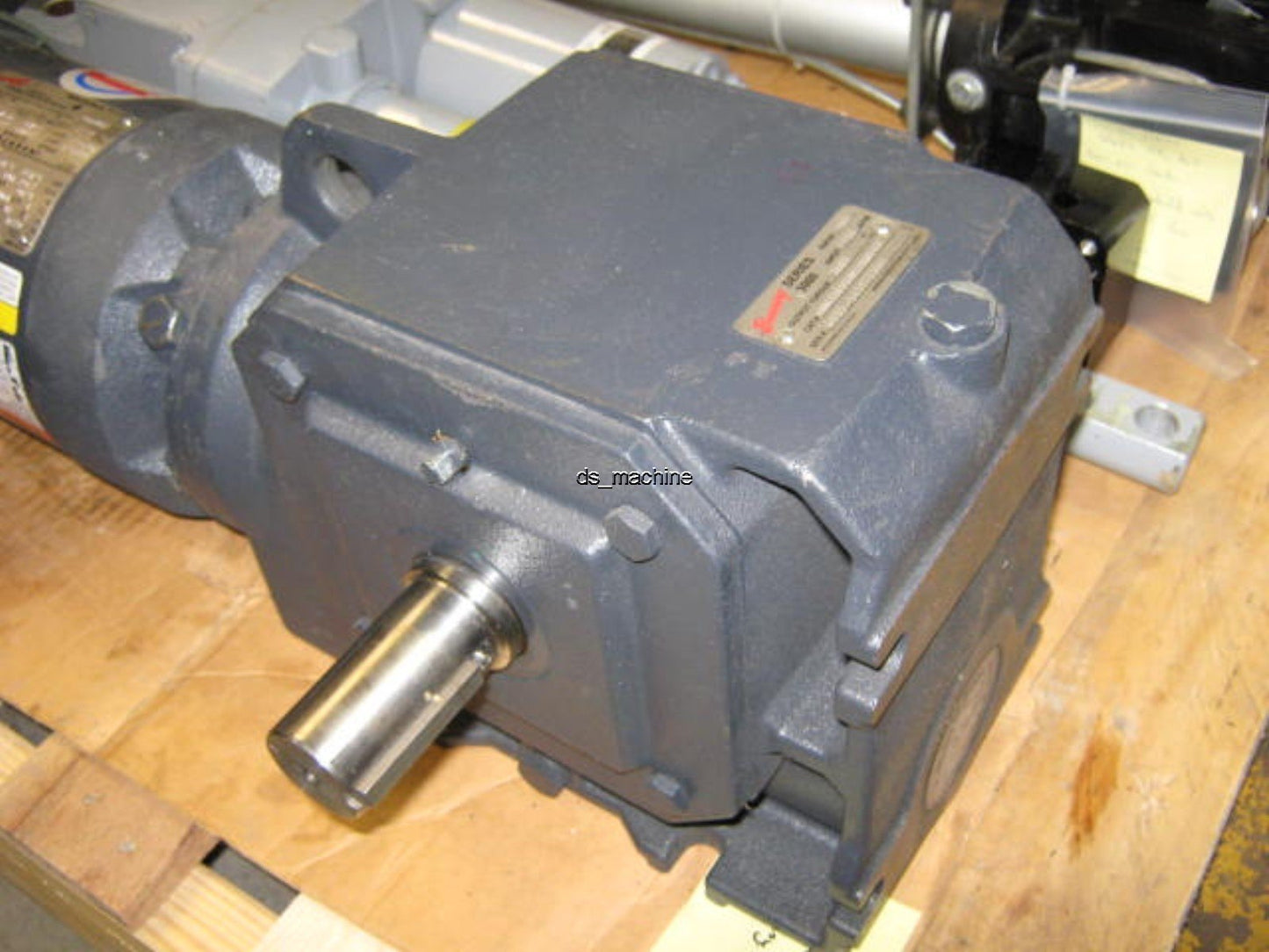 Used Browning HWN3262S2W33XMI143T1 Gearmotor 180:1 Ratio 3,684 in/lbs 1750RPM