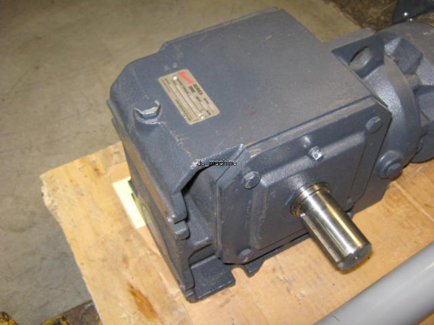 Used Browning HWN3262S2W33XMI143T1 Gearmotor 180:1 Ratio 3,684 in/lbs 1750RPM