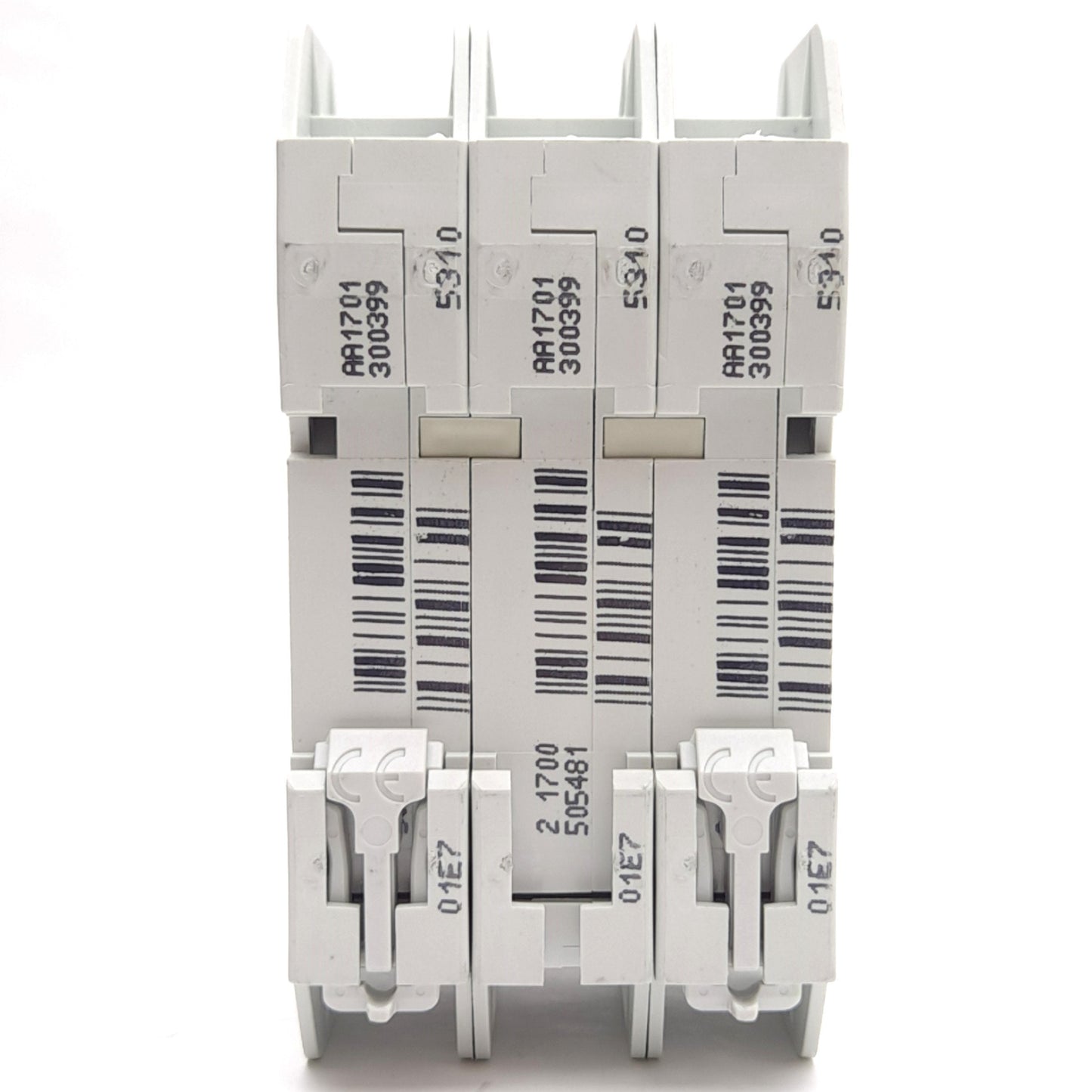 New – Open box Schneider Electric 60195 Mini Circuit Breaker, 3-Pole, D-Curve, 240VAC 15A