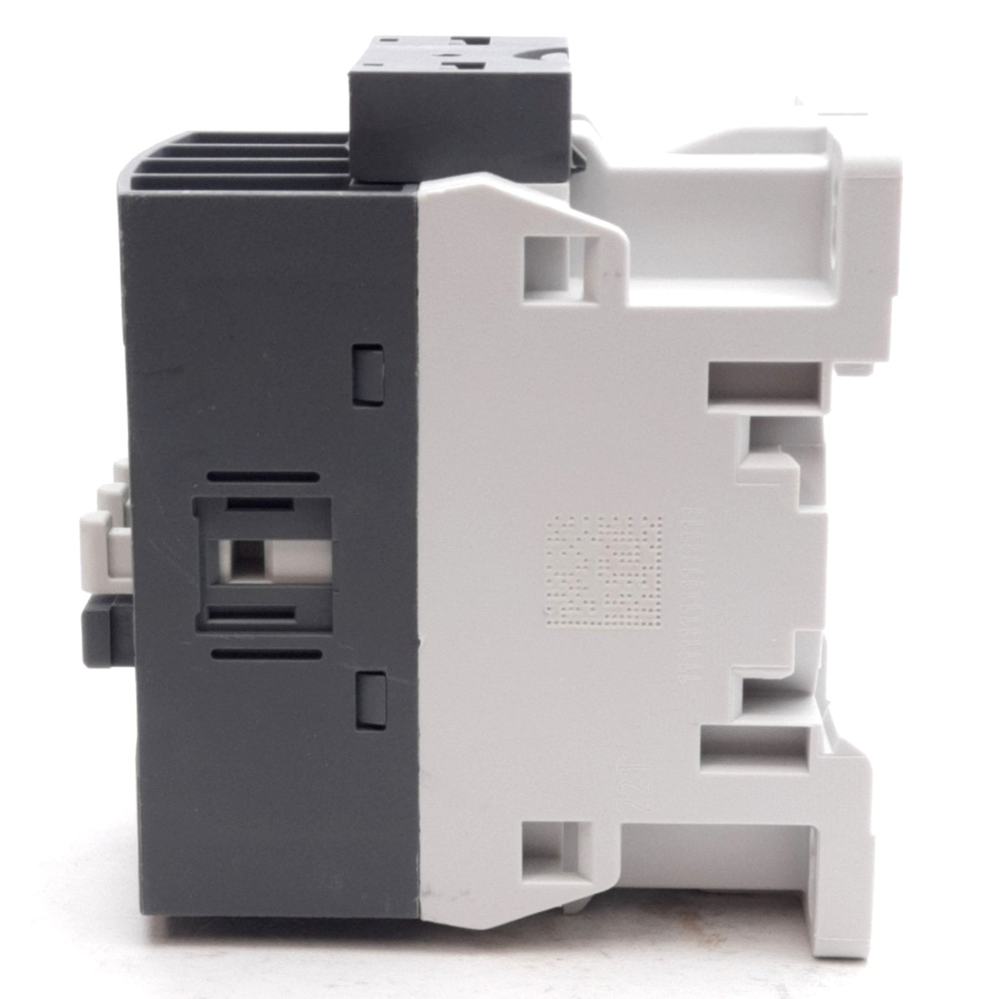 New ABB AF09ZB-22-00-22U Contactor, 4-Pole, 690VAC 25A, 48-130VAC/DC Coil, DIN Rail