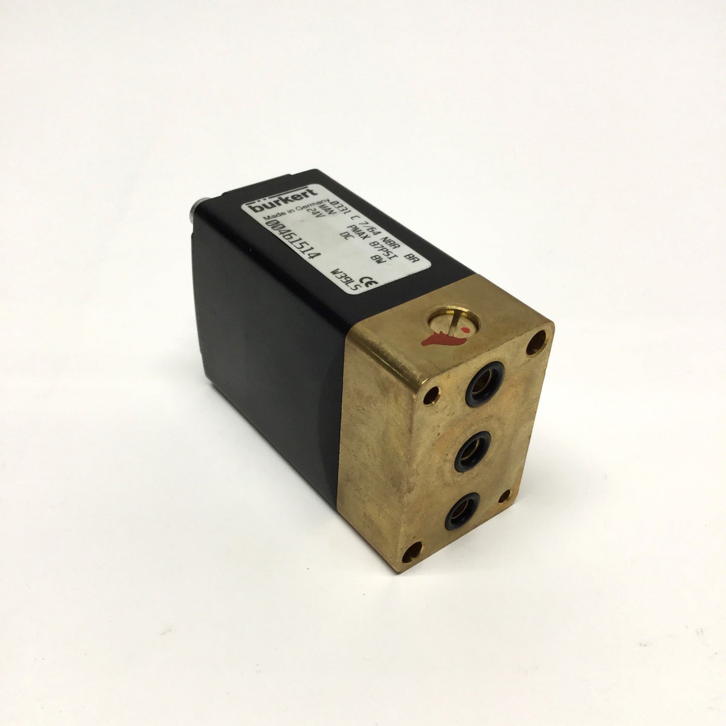 Used Burkert 0331 C 7/64 NBR BR MAN 3/2-Way Brass Solenoid Valve, 24VDC Coil, 0-87psi