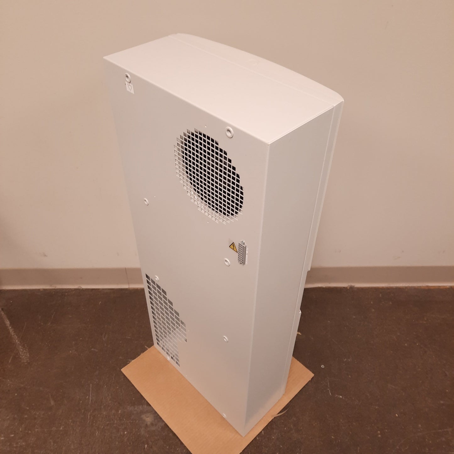 New Rittal 3219115 TopTherm Air-Air Heat Exchanger, 115VAC, 200W, 529.7cfm, 23-131°F